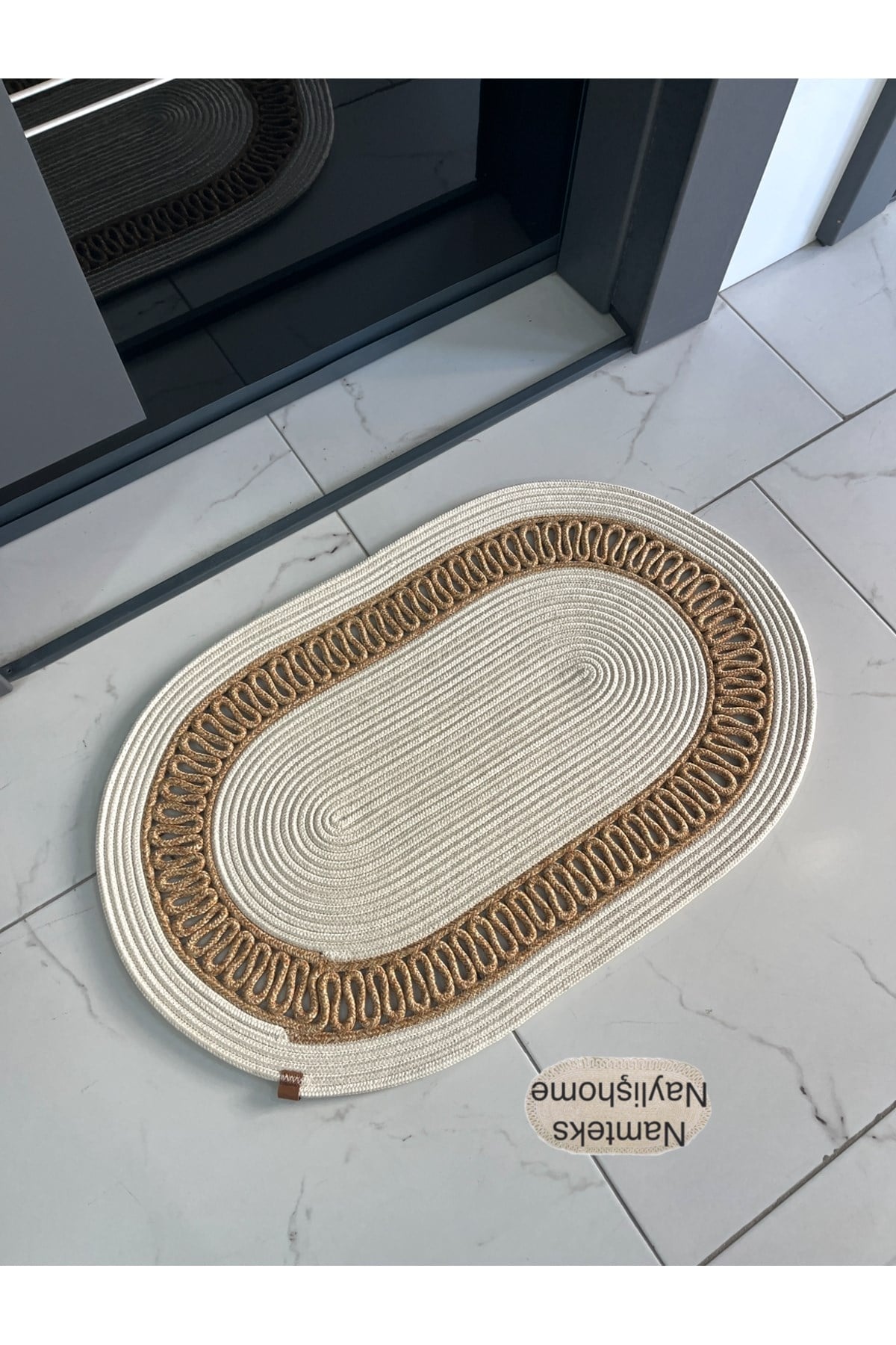 jut-hasir-siyah-gold-kapi-onu-banyo-mu-1-43b0.jpg
