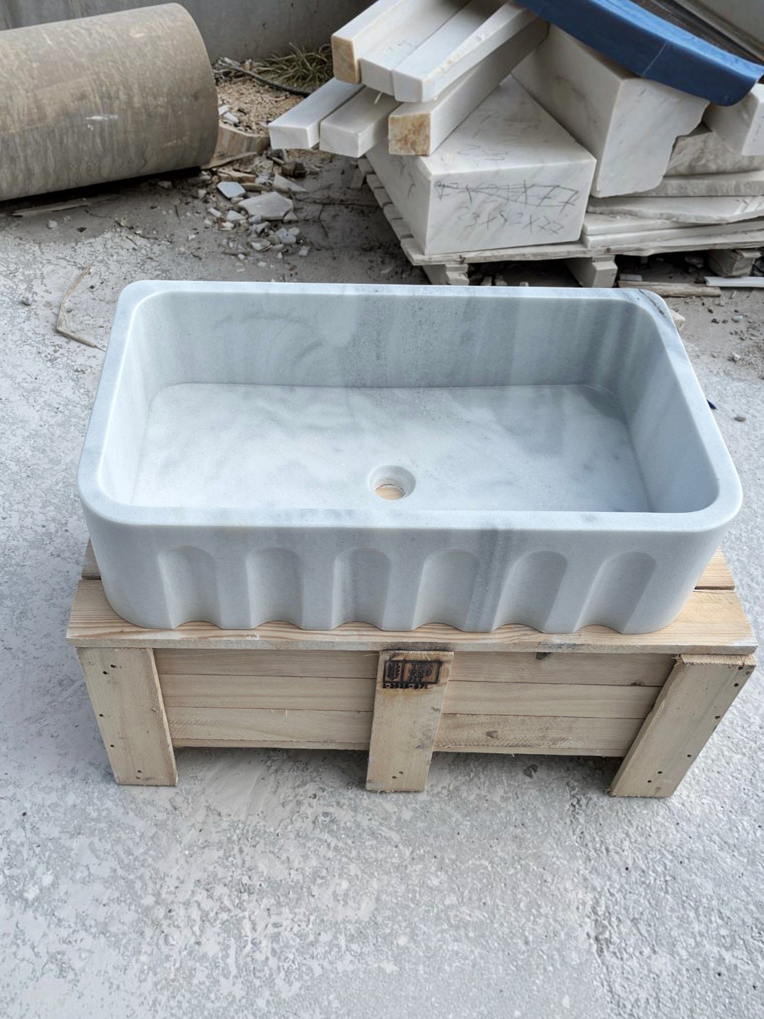 Bianco Carrara Çiftlik Tipi Mermer Evye - AMKC250002-1
