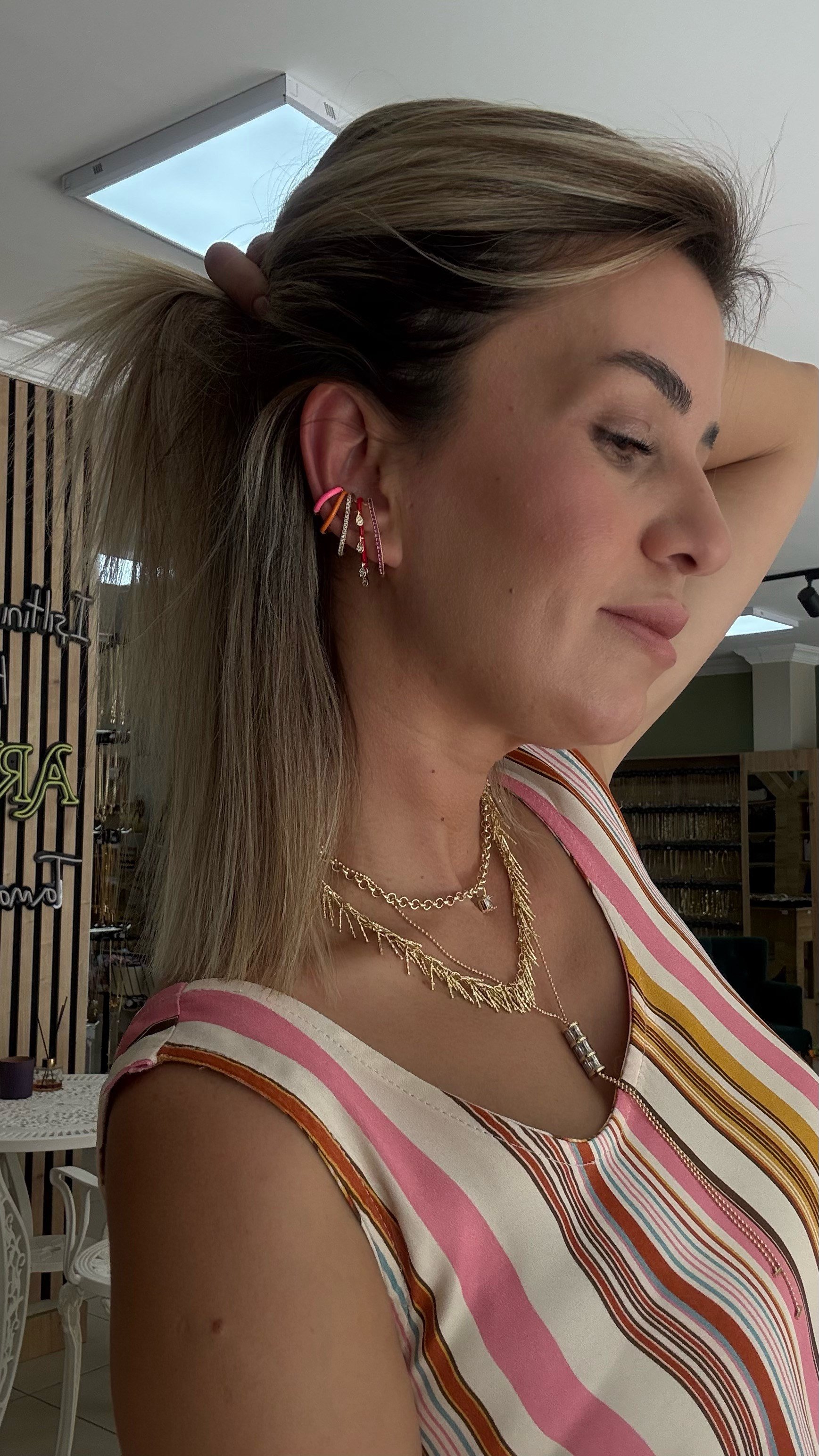 RENKLİ EARCUFF MODEL