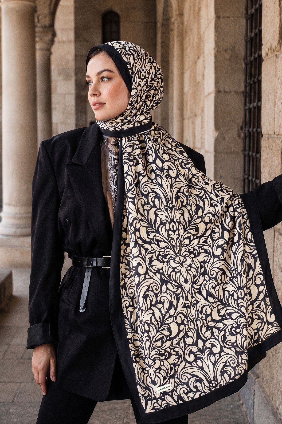 Perla Barok Damask Desenli Şal - Siyah Bej