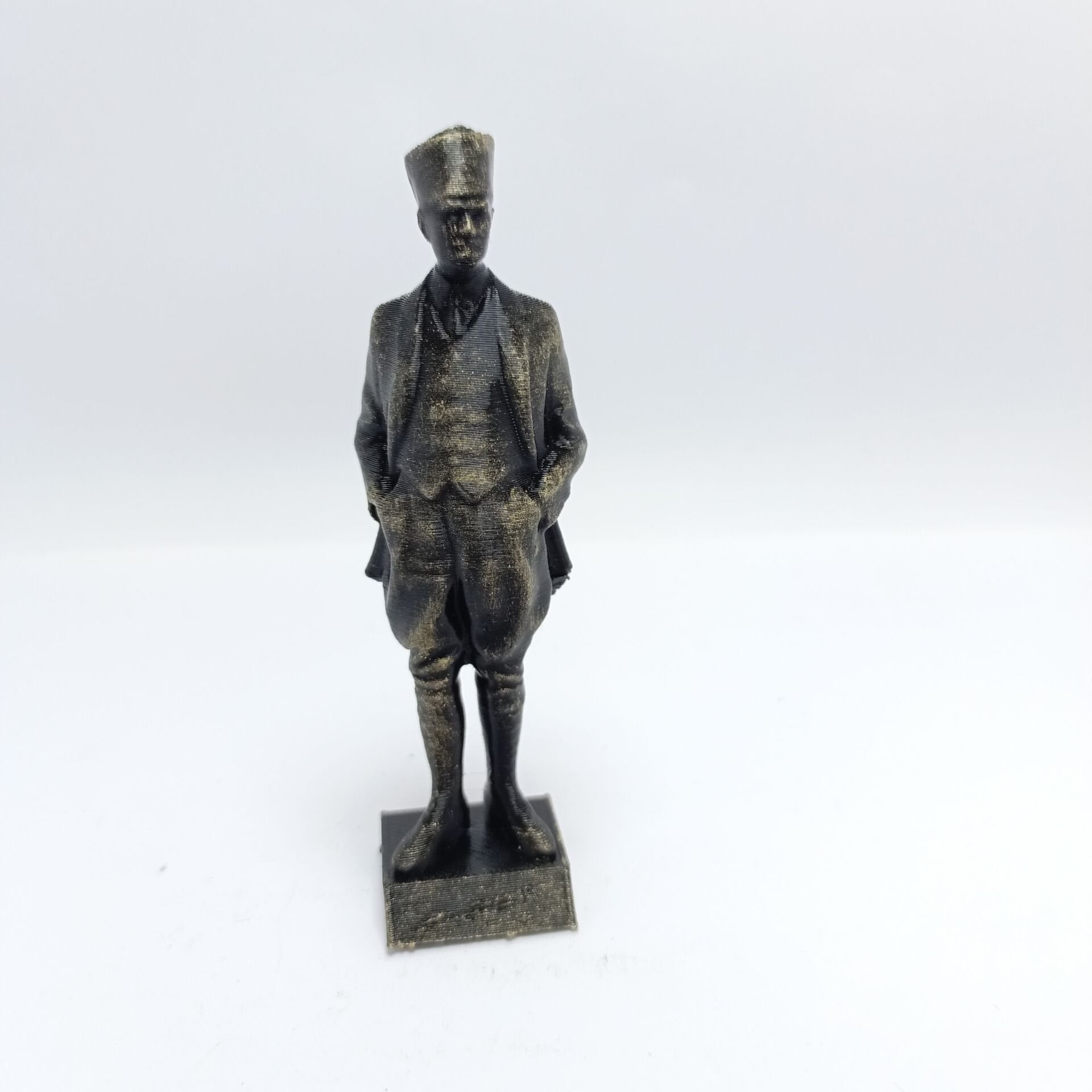 Ayakta Atatürk Figürü - Gold - Teraryum Malzemesi