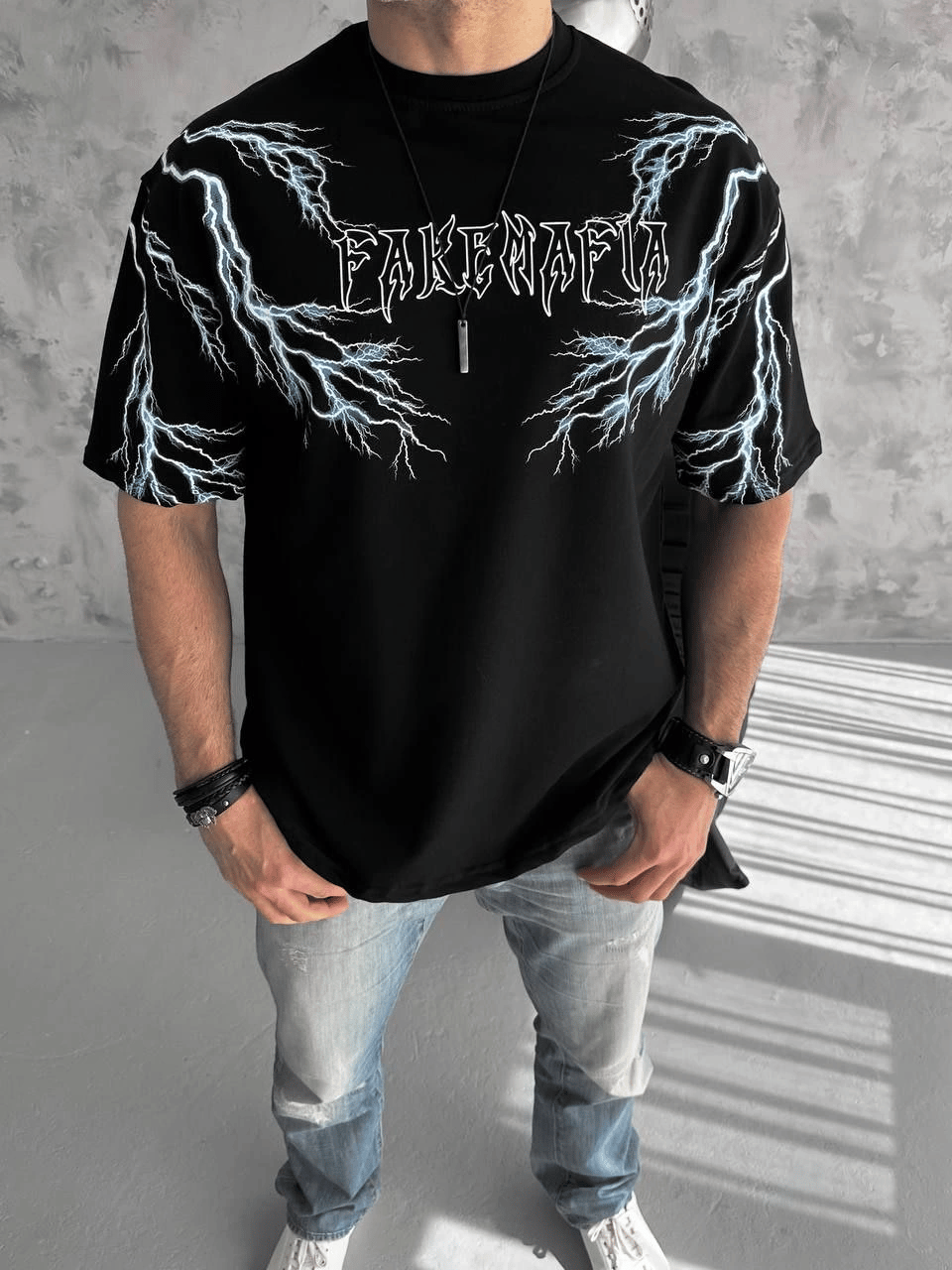 Erkek Bisiklet Yaka Tişört Yıldırım Şimşek Baskılı Kısa Kol T-Shirt -Siyah