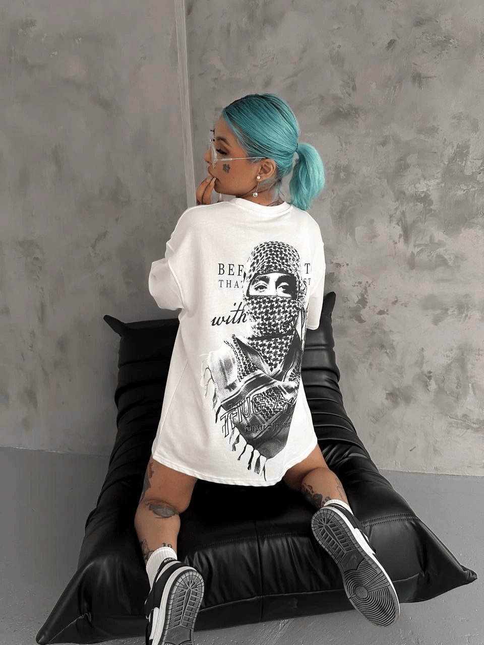 Kadın Kısa Kol Tişört Bisiklet Yaka Filistin Poşülü Baskılı T-Shirt - Beyaz