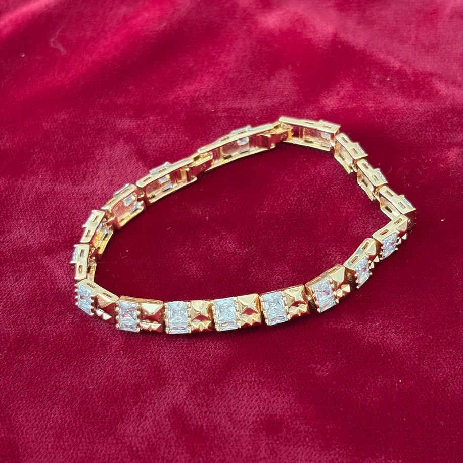 Luxe Square Line Bracelet