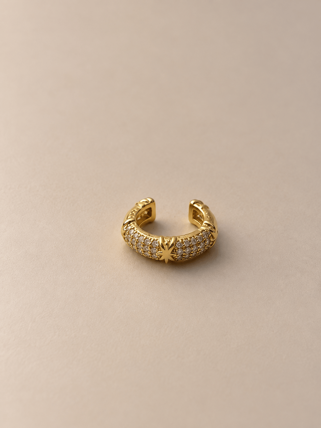 Stella Earcuff