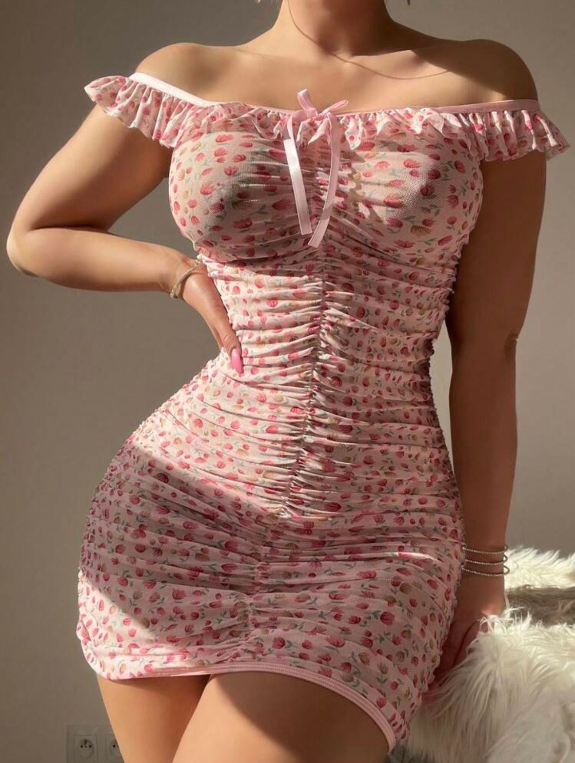 Pembe Büzgülü Aşk Seti Tanga Hediyeli