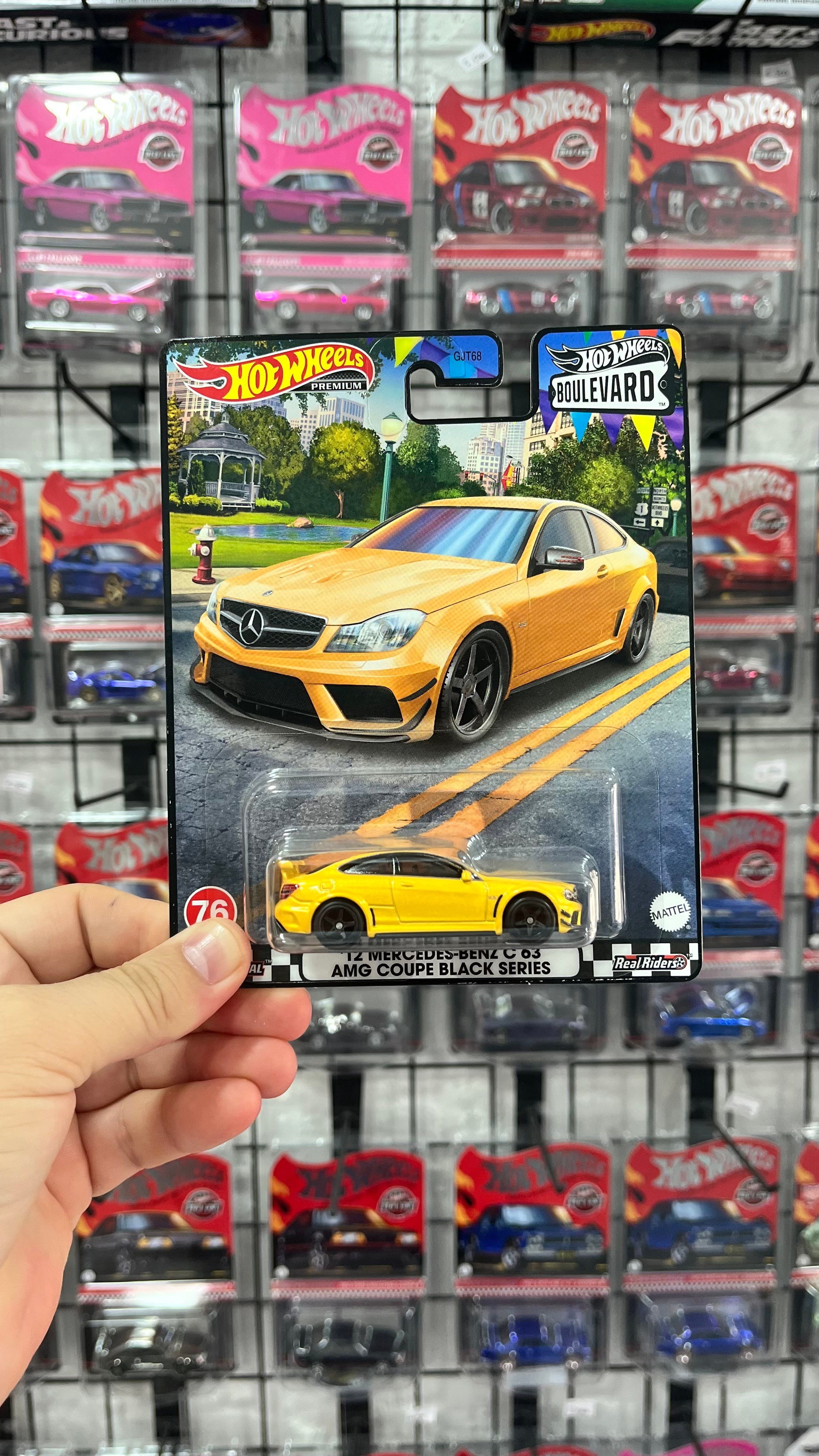 Hot Wheels  Mercedes C63 AMG Coupe