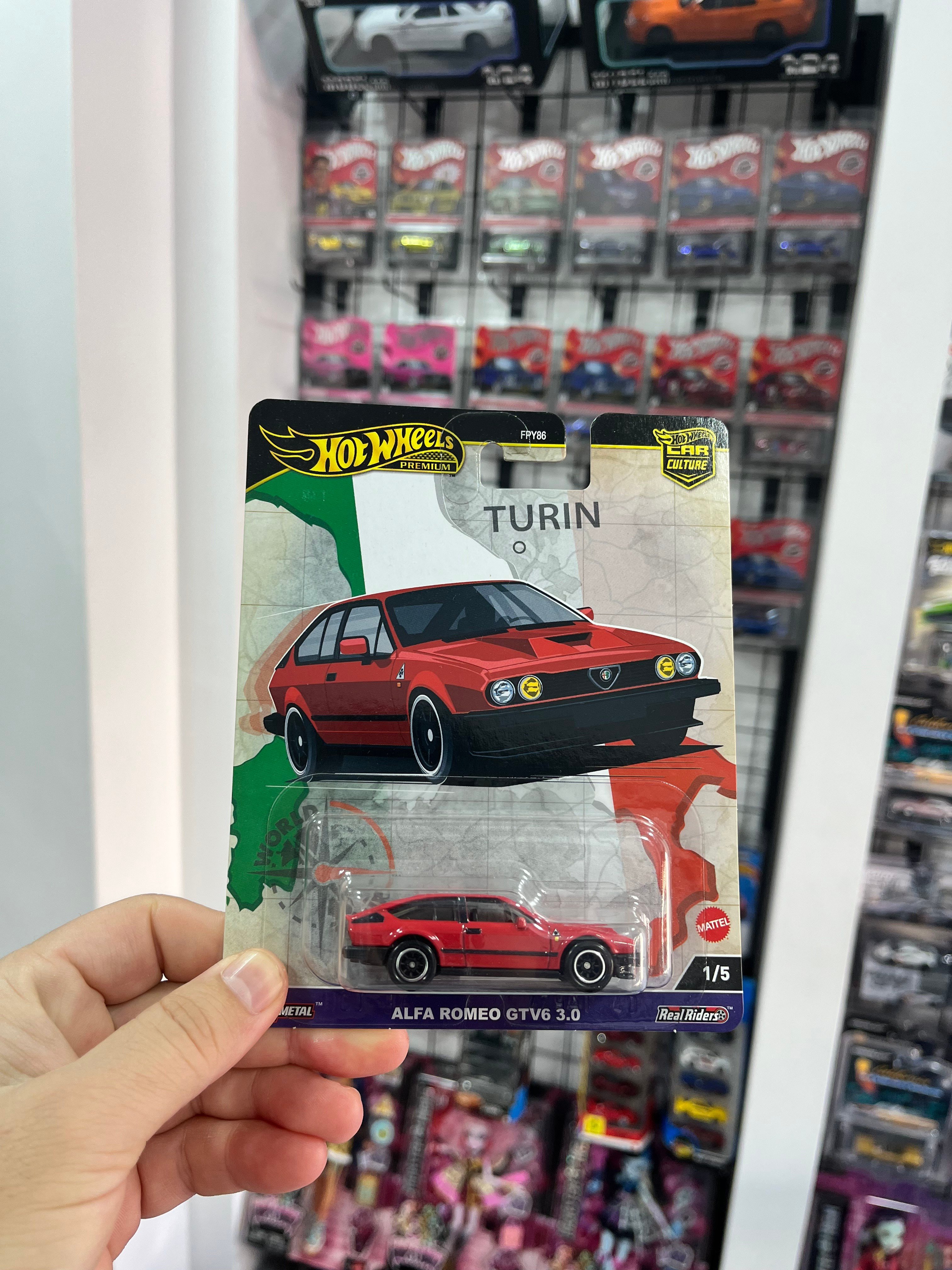 Hot Wheels Premium Alfa