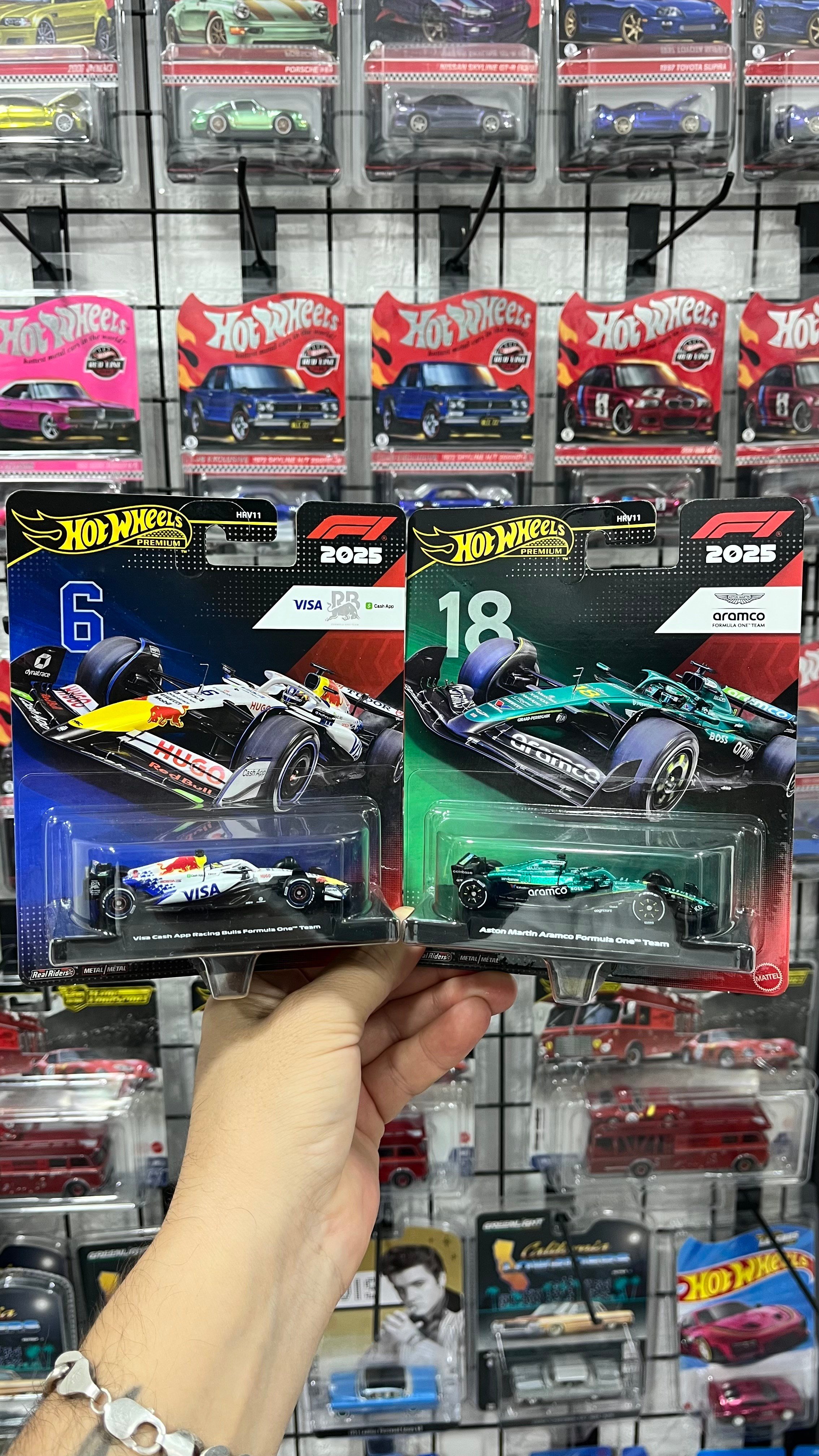 Hot Wheels Premium Formula 2 Adet - Aston Martin - Visa