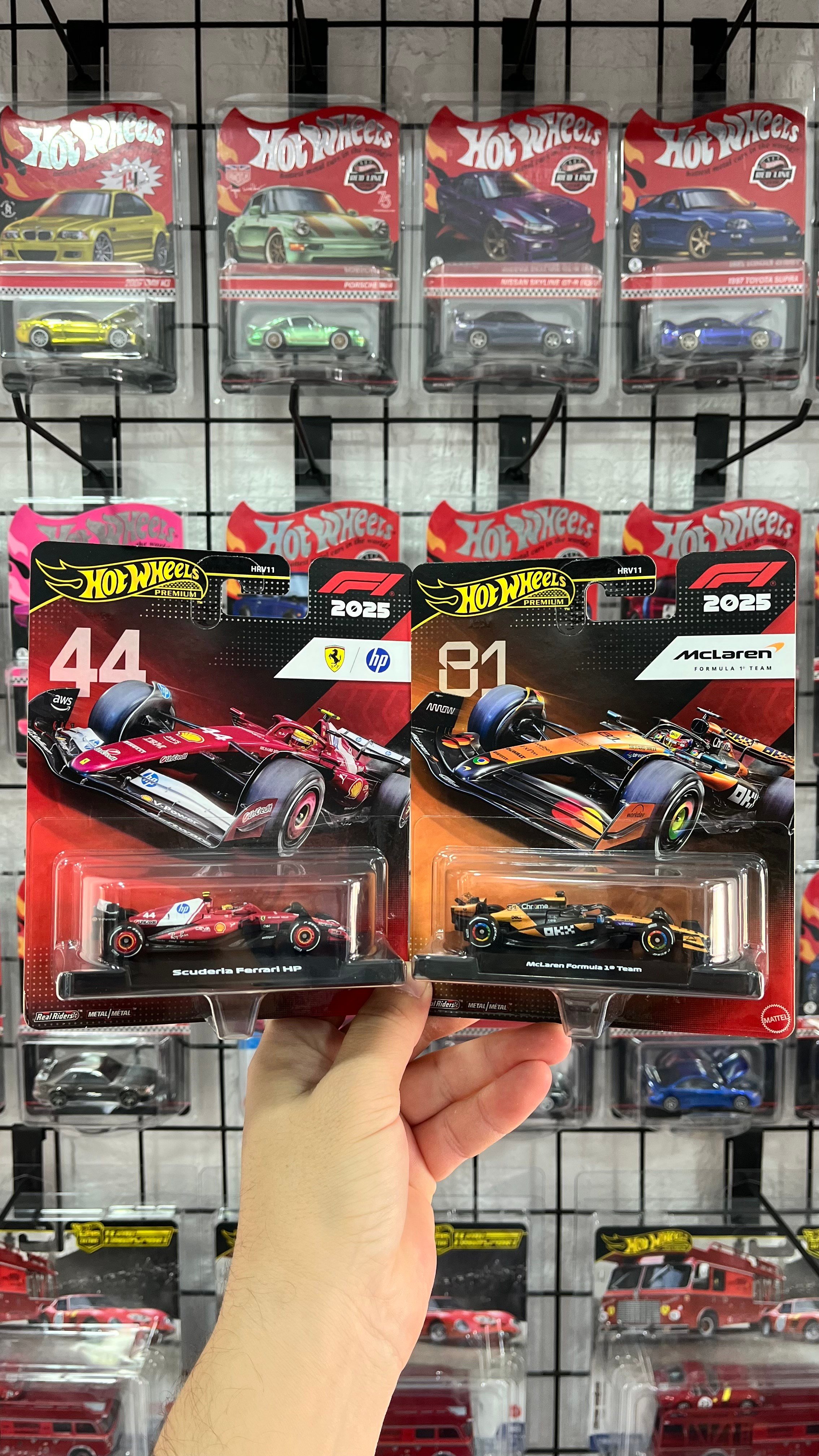 Hot Wheels Premium Formula - 2'li Lot - Ferrari- Mclaren 