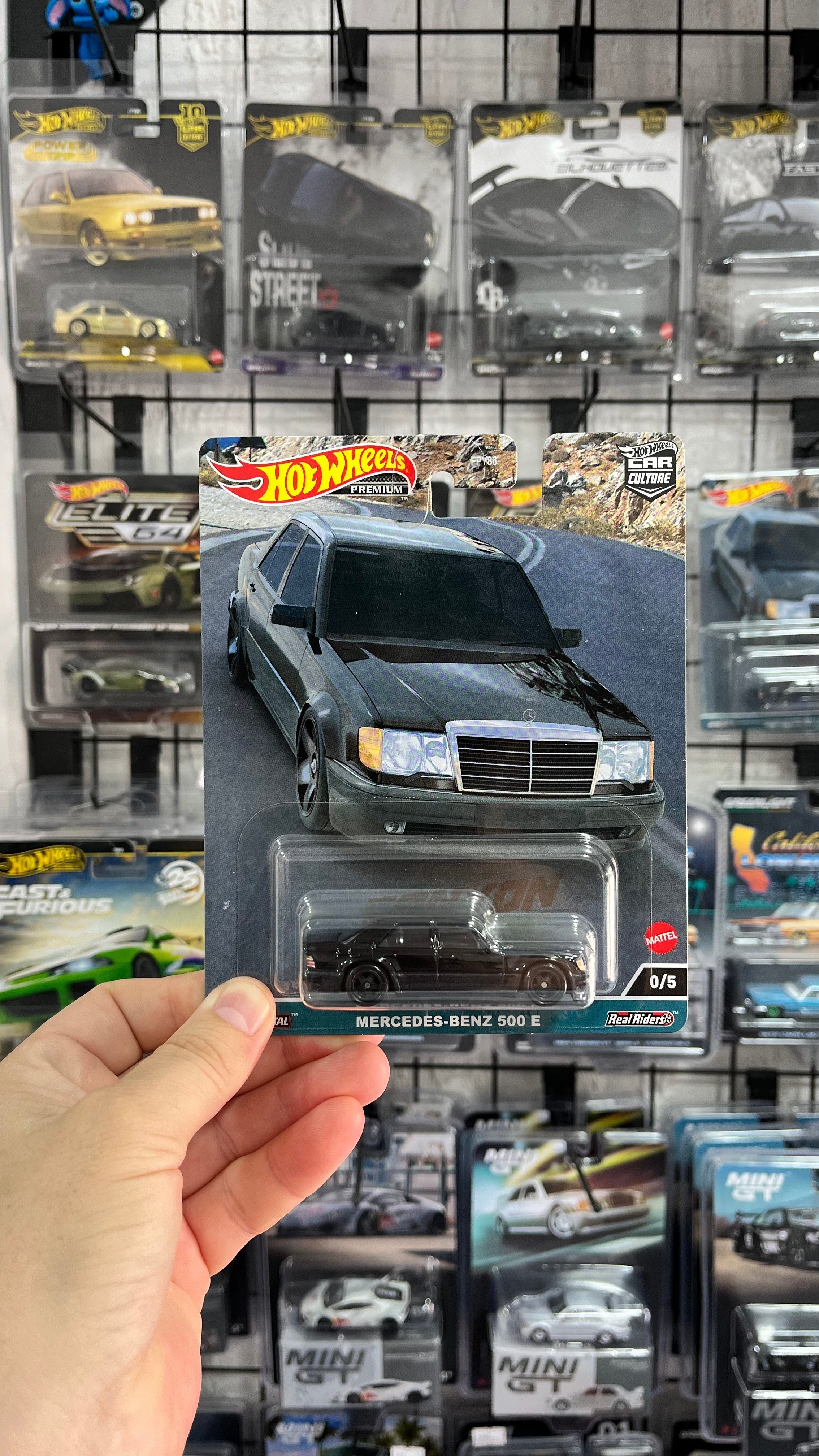 Hot Wheels Premium Mercedes 500E CHASE 0/5