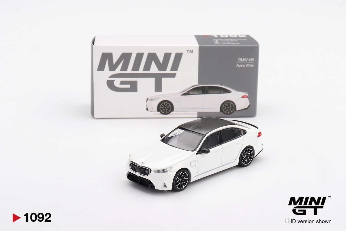 Mini GT 1/64 BMW M5 Alpine White No:1092
