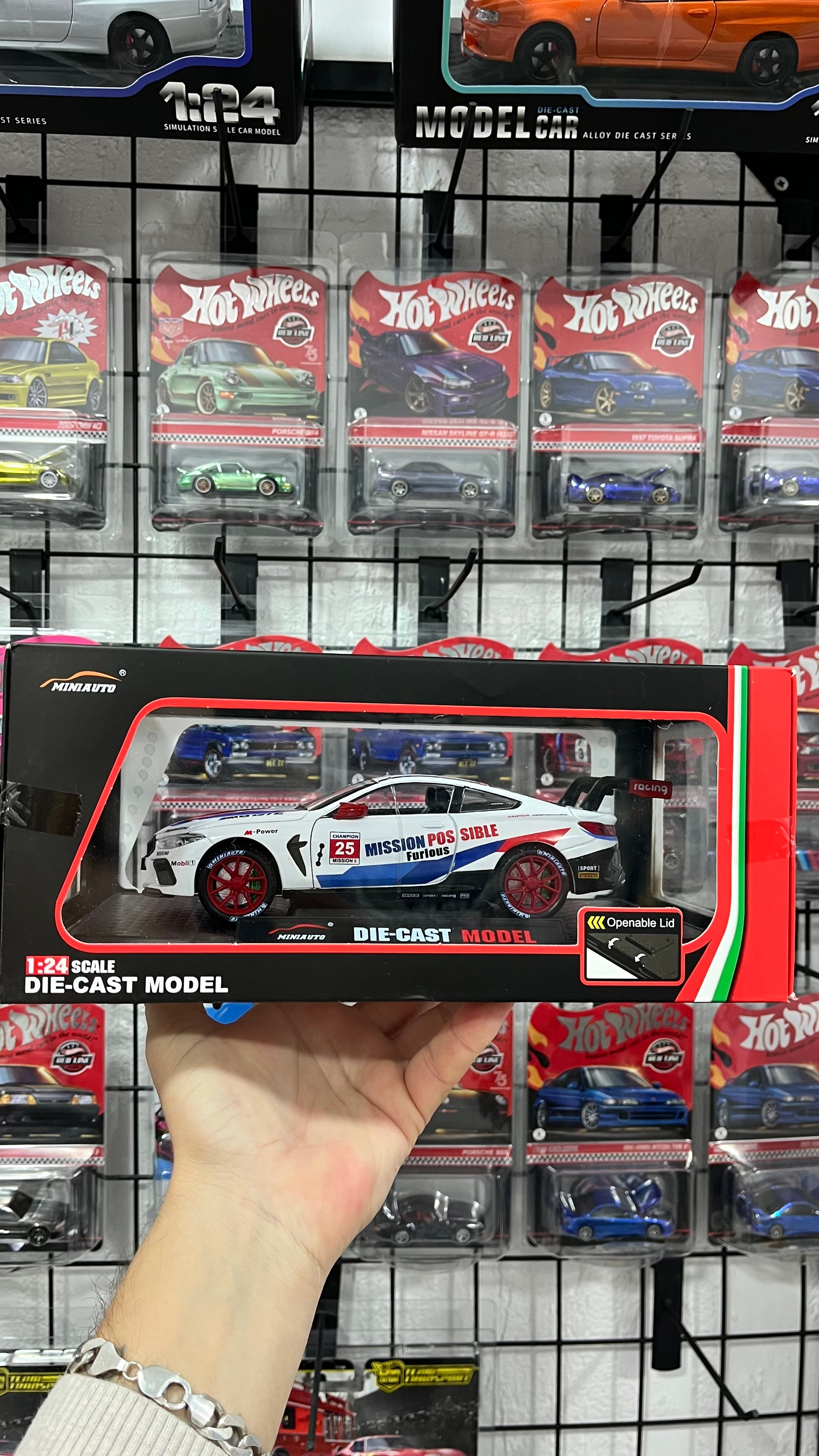 MiniAuto 1/24  BMW M8 GT E 