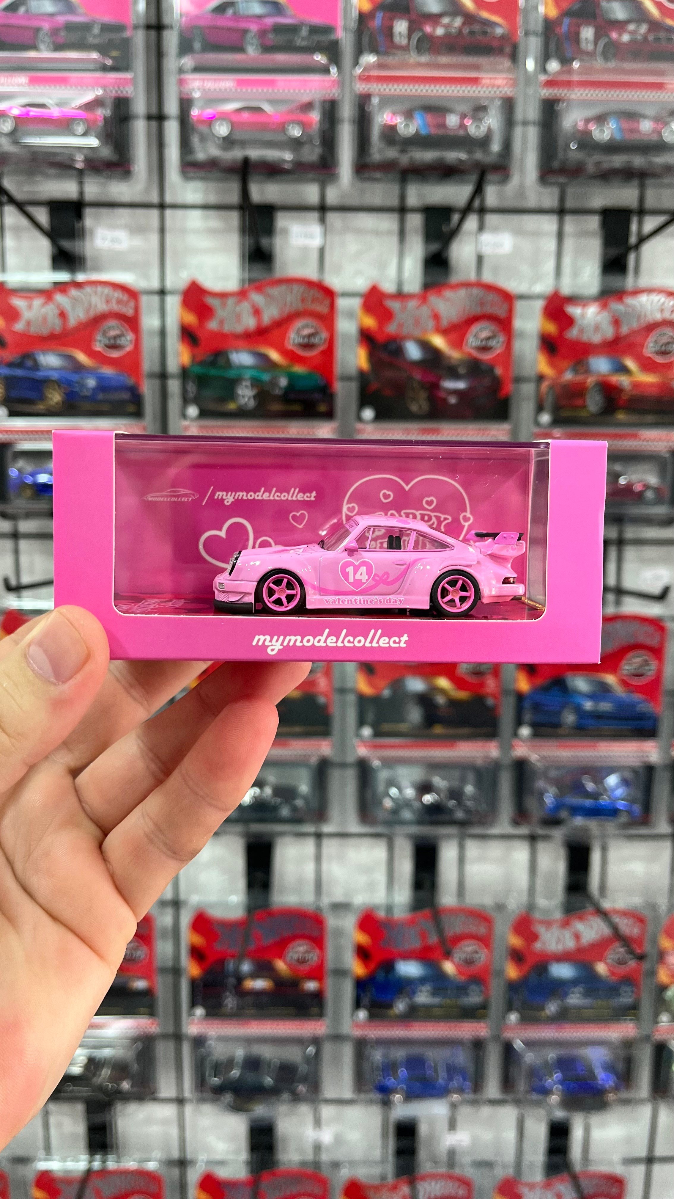 Mymodelcollect 1/64 Happy Valentine's Day Porsche 