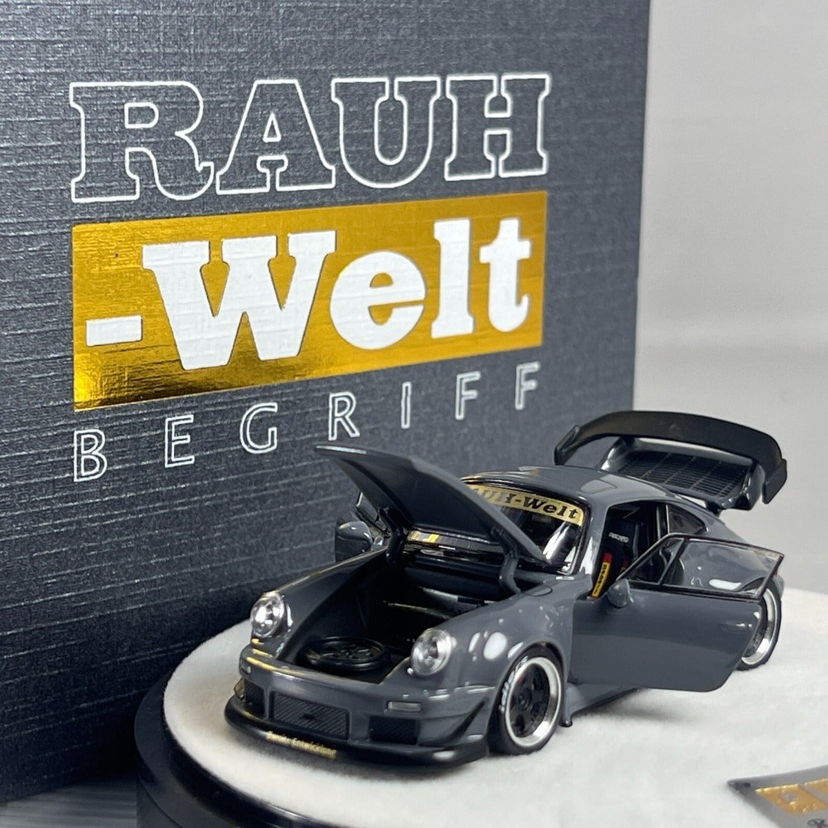 PGM 1/64 Porsche 911 RWB 930 Cement Grey Luxury Version