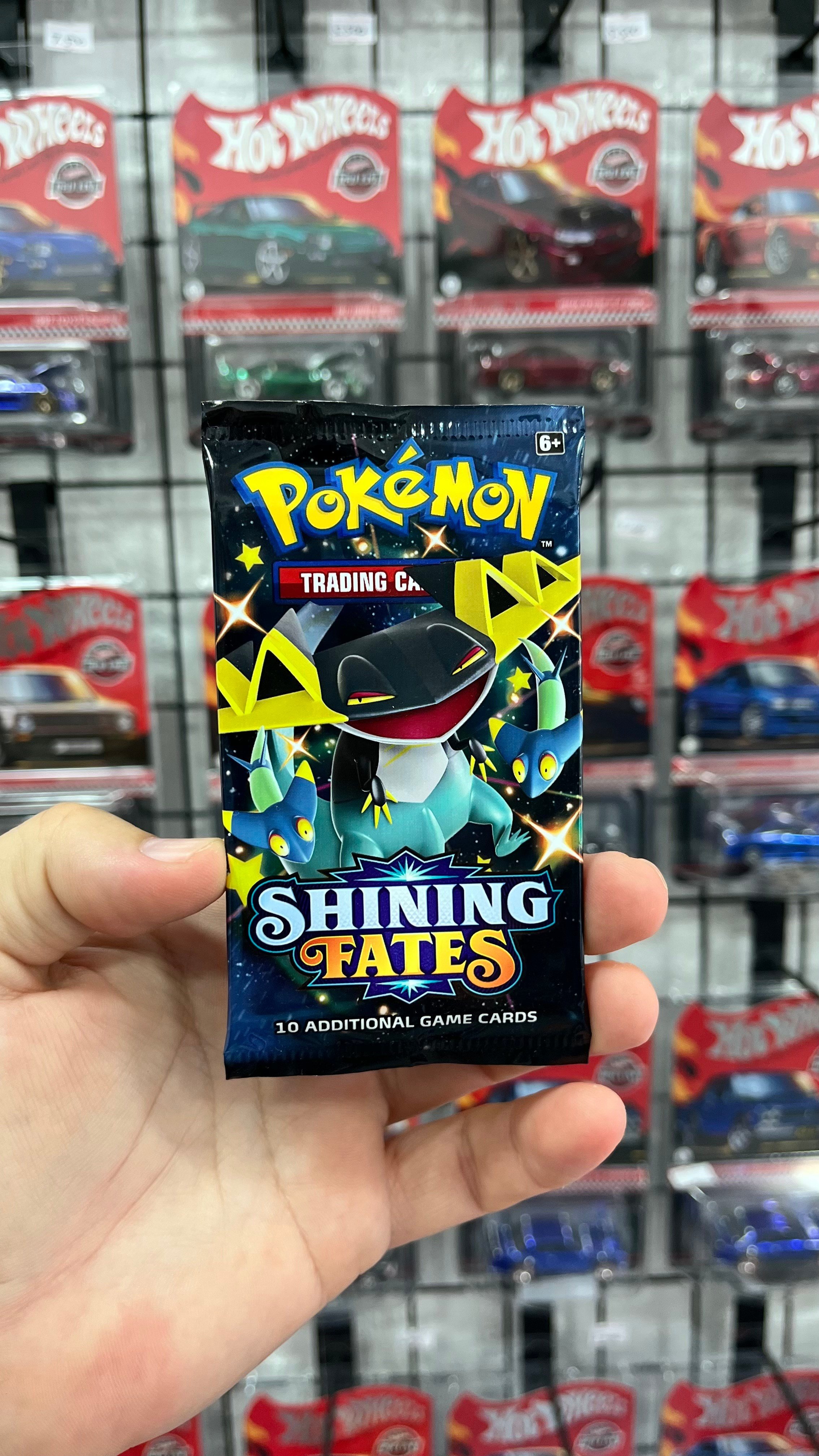Pokemon SHINING FATES Pack - Rast Gele 1 Paket Gönderilir.Orijinal Ürün
