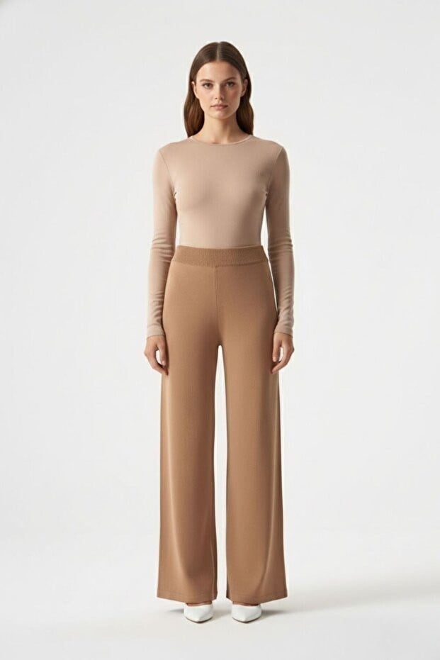 Mizalle Lastikli Bel Geniş Paça Kadın Pantolon Camel