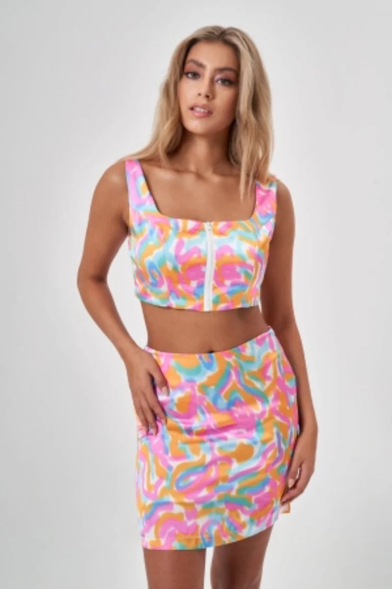 Mizalle Soyut Desenli Fermuar Detaylı Kadın Crop Top Multikolor
