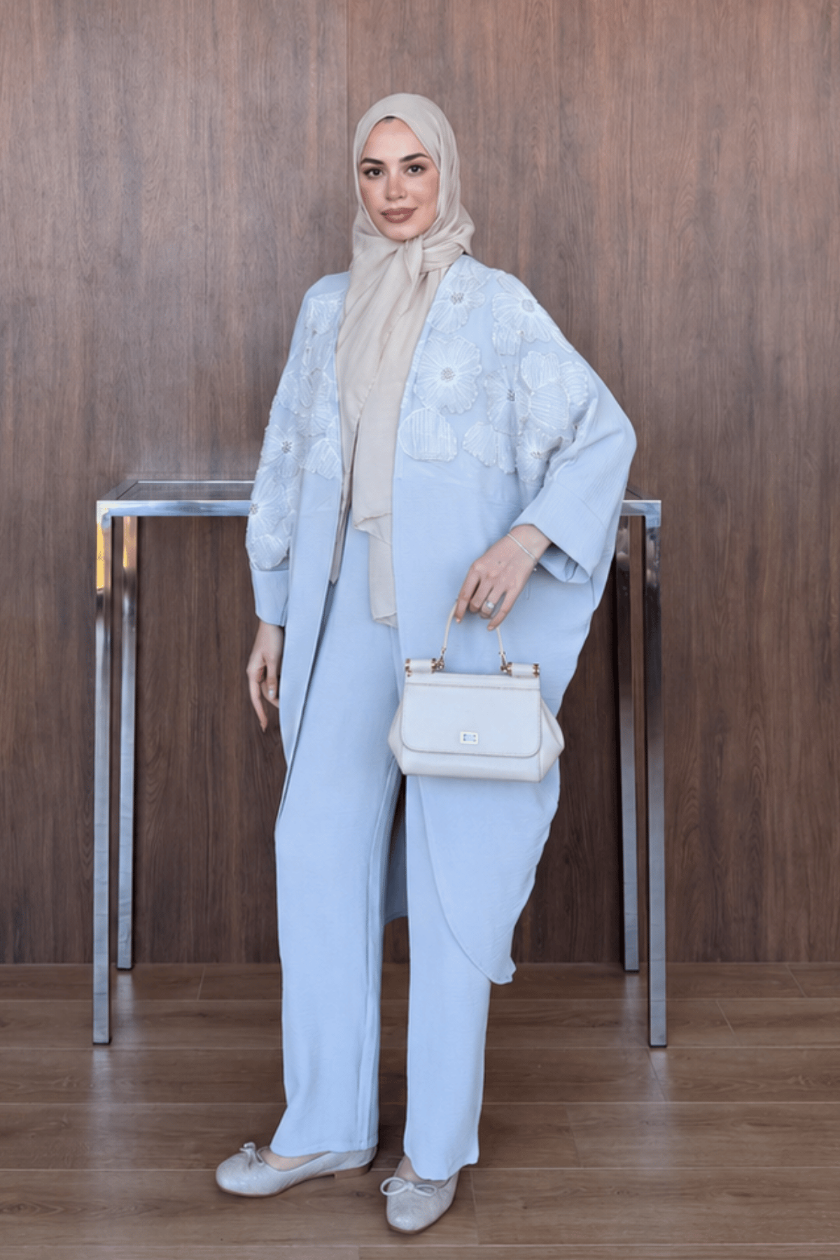 Arel İşlemeli Yarasa Kol Keten Takım  - Açık Mavi