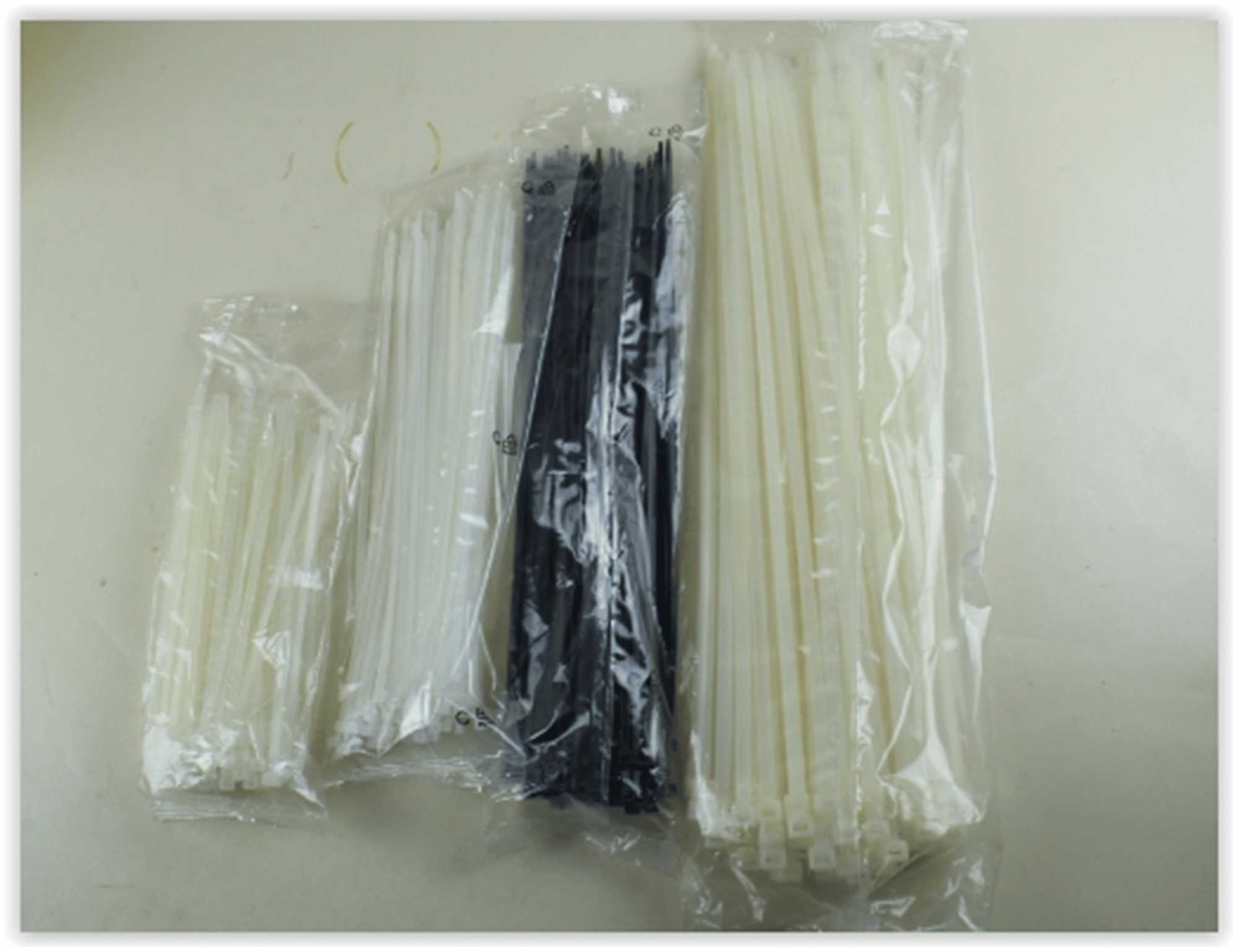 4621450 KABLO BAĞI CIRT KELEPÇE 3.6 X 290 MM PK 100 AD SİYAH