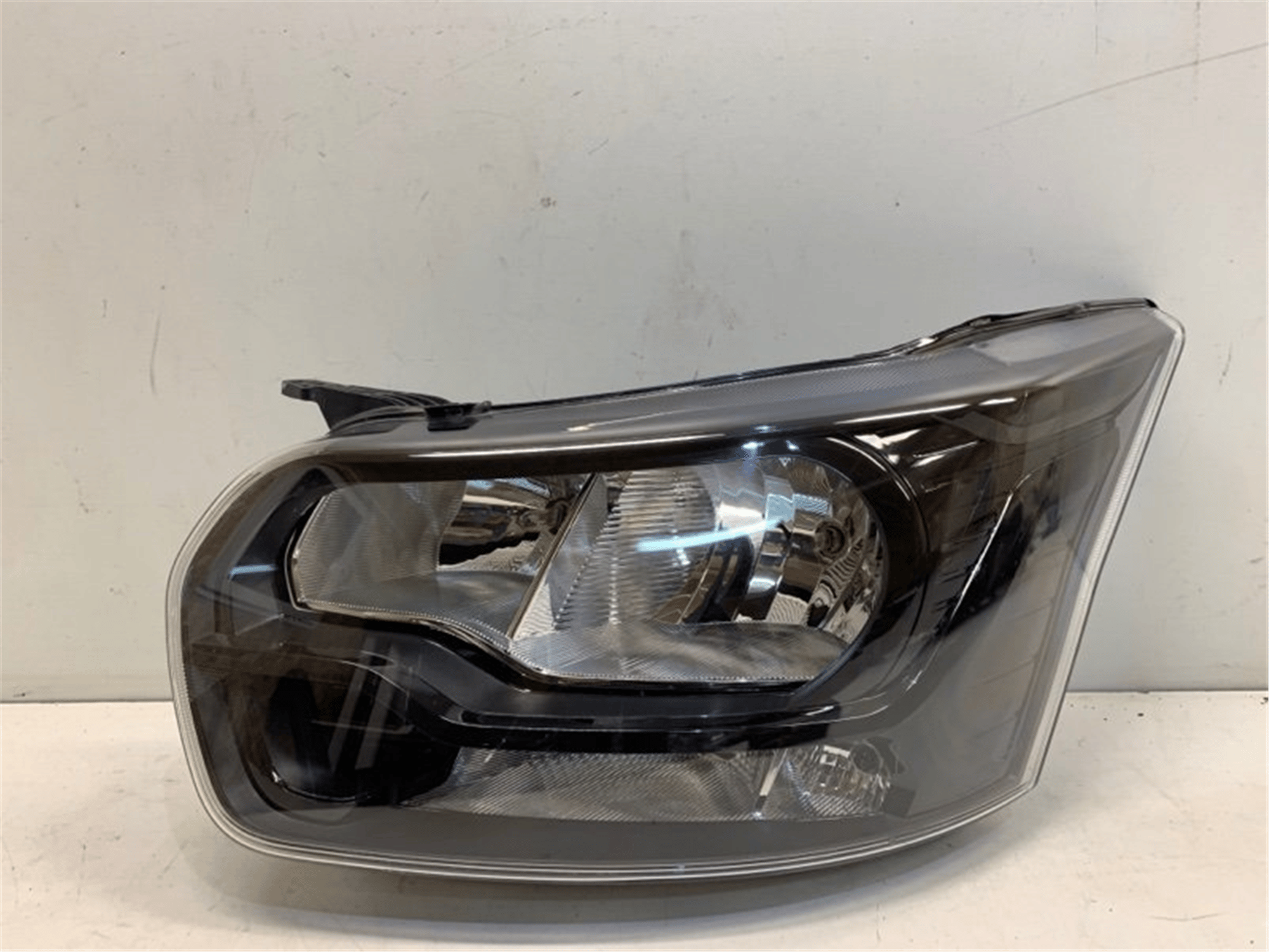 FAR SOL SİYAH ÇERÇEVE FORD TRANSIT V363 14>