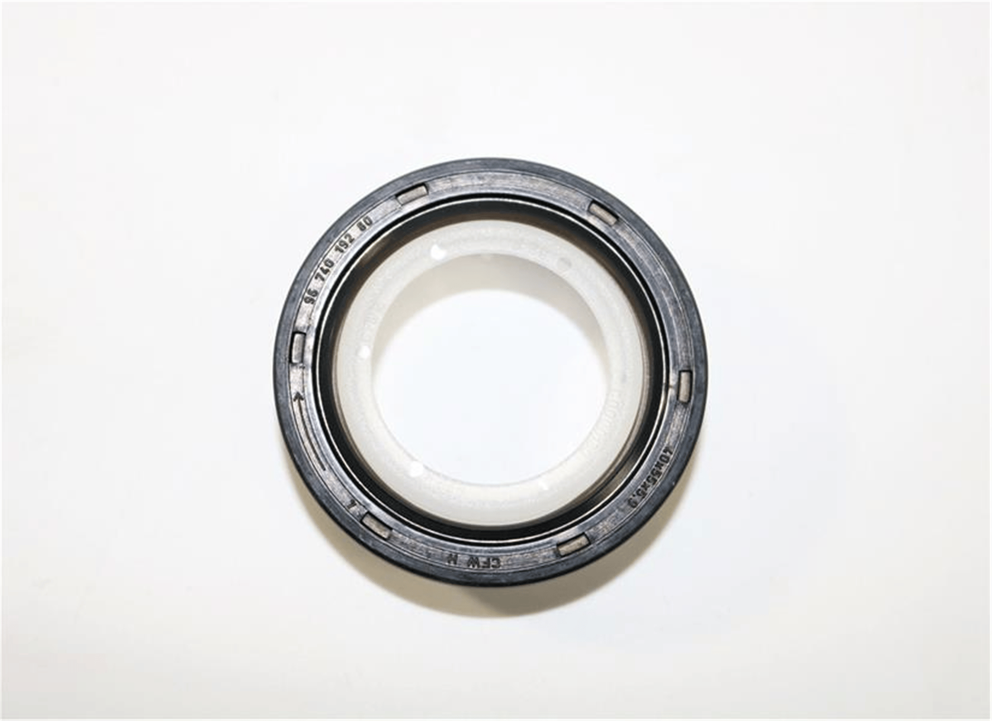 KRANK KEÇESİ ÖN FORD-PEUGEOT-CİTROEN-FİAT 02> FIESTA-FOCUS-206-C3-C4-BIPPER-NEMO 1.4-1.5-1.6 TDCİ-HD İ
