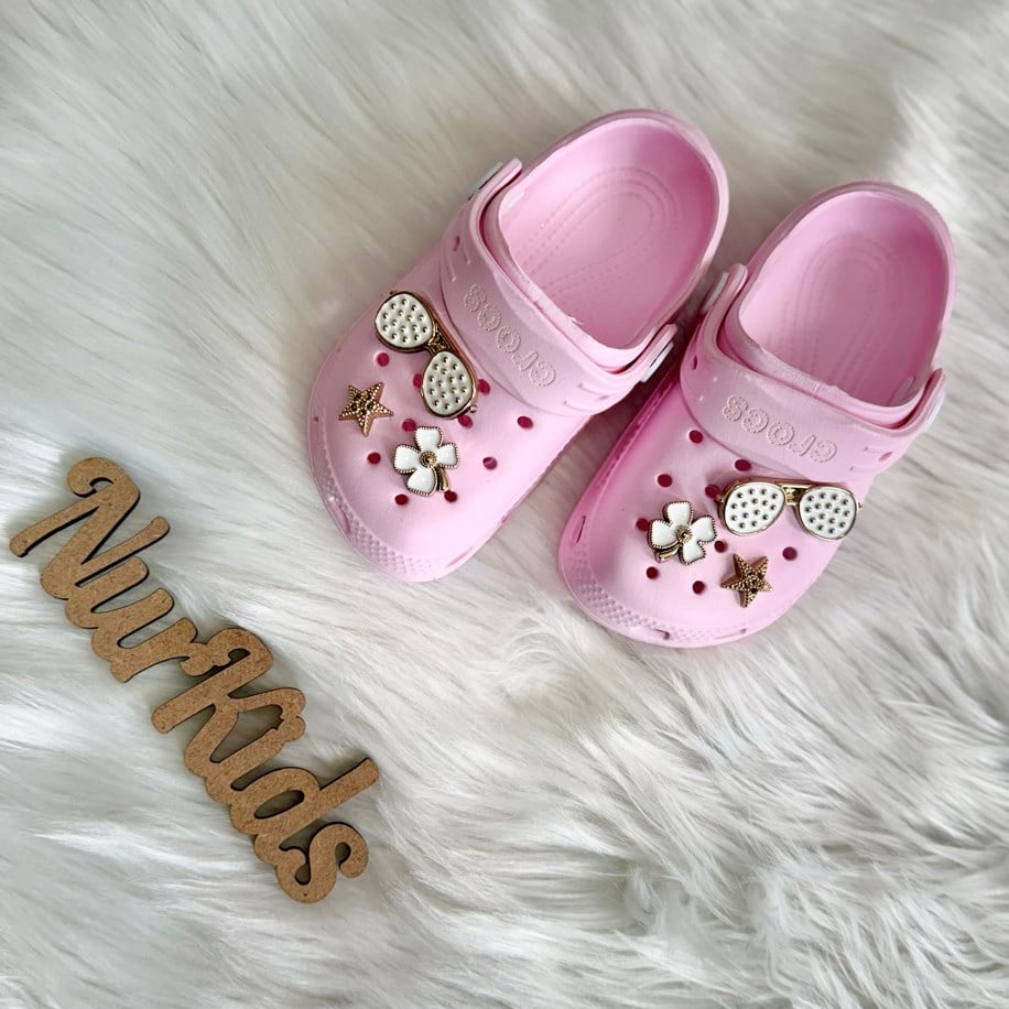 Crocs terlik pembe (süsler dahil)