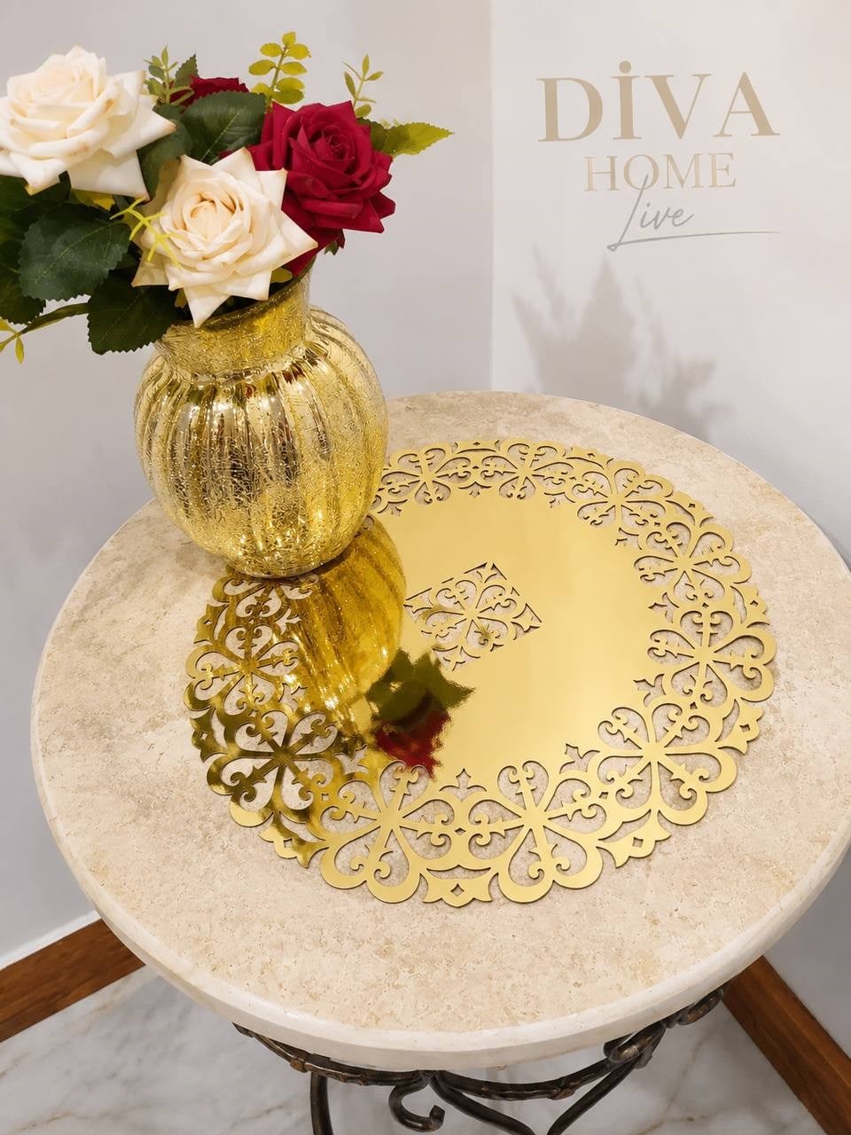 🎁 6 Adet Bardak Altlığı Hediyeli | DİVA HOME Gold Aynalı Dekoratif Sehpa Üstü Süsü 35x35 cm – Lüks Konsol ve Masa Dekoru