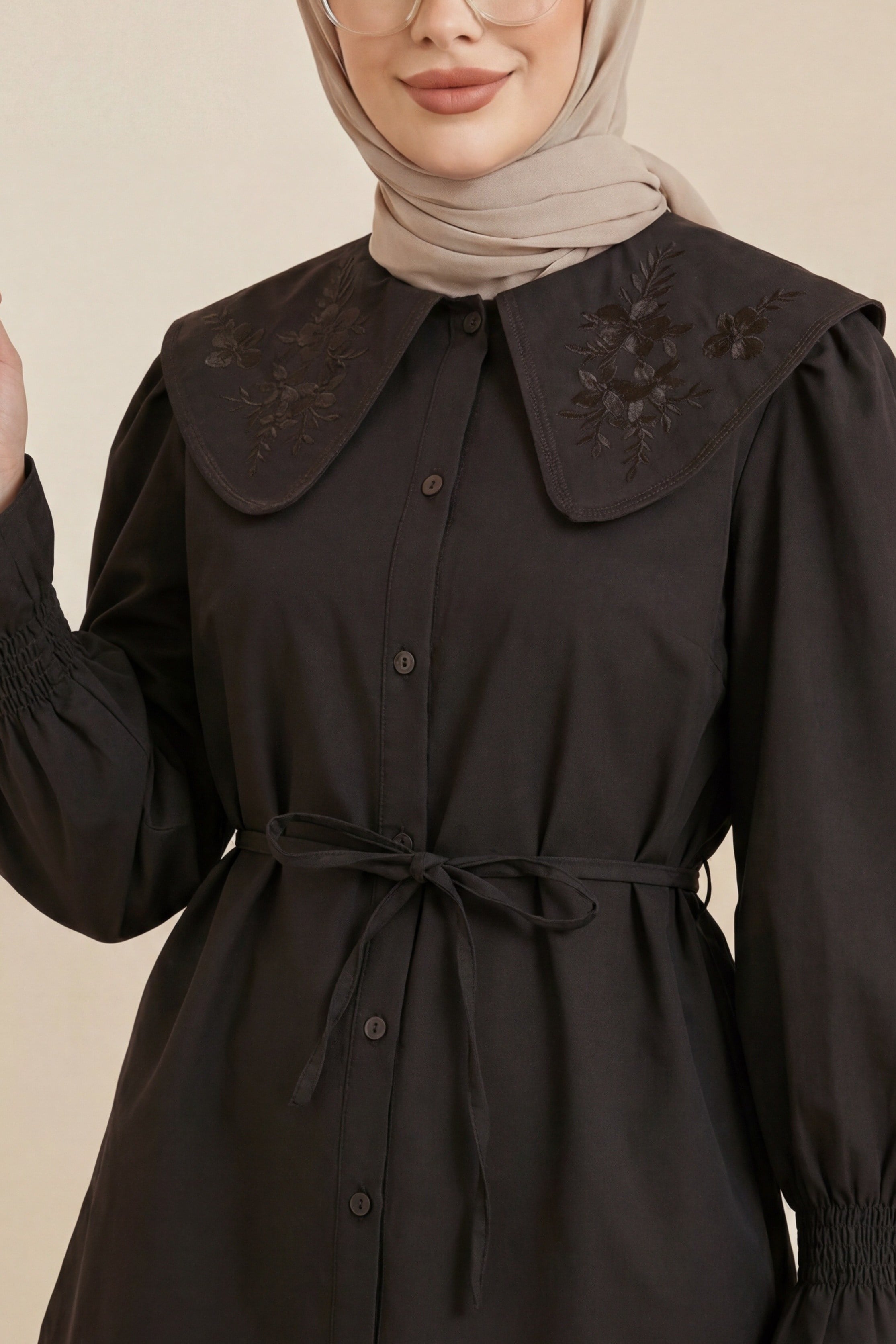 Bebe Yaka Nakışlı Beli Bağlamalı Poplin Gömlek -Koyu Kahverengi