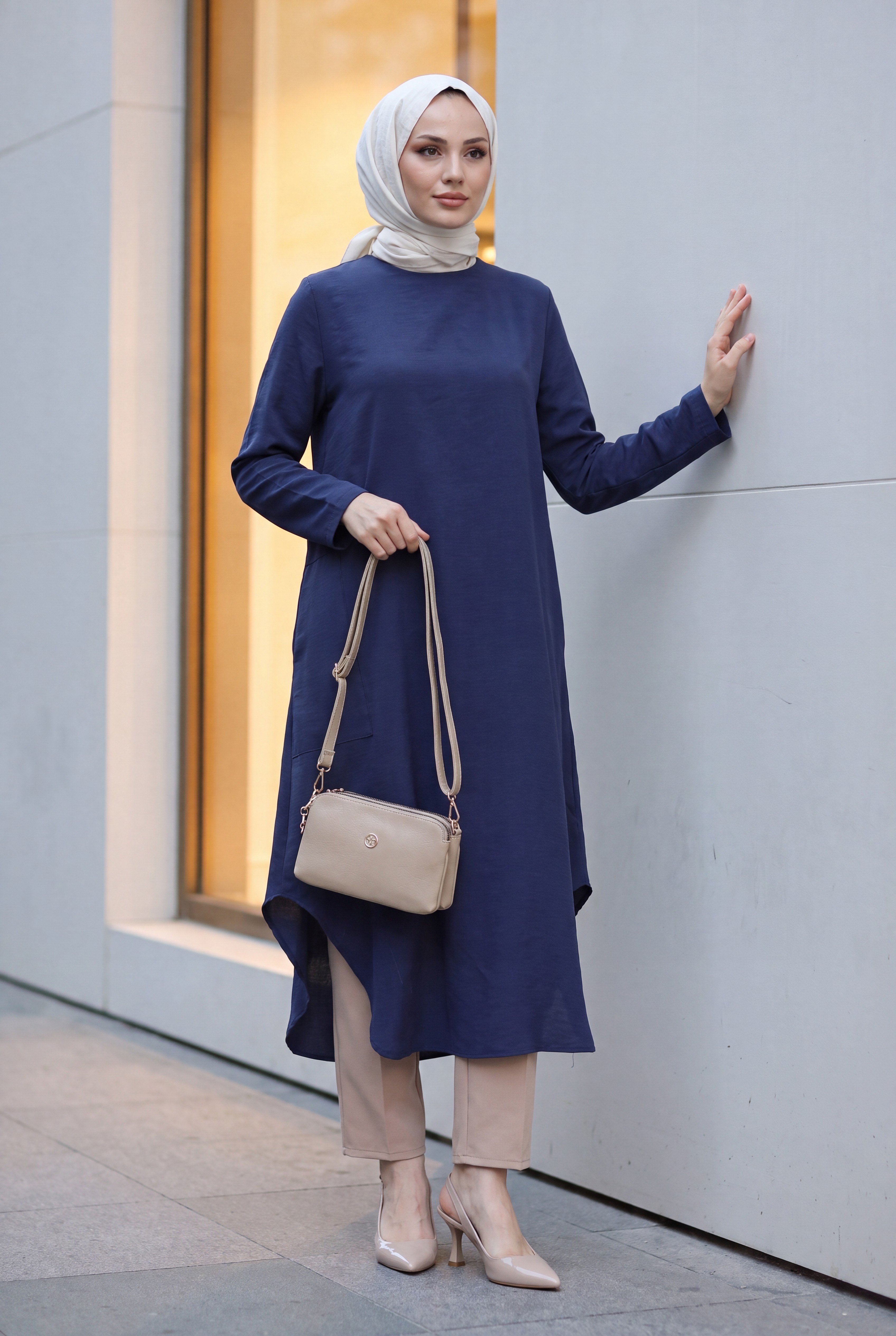 Cepli Yanları Yırtmaçlı Uzun Rayon Tunik  -Lacivert