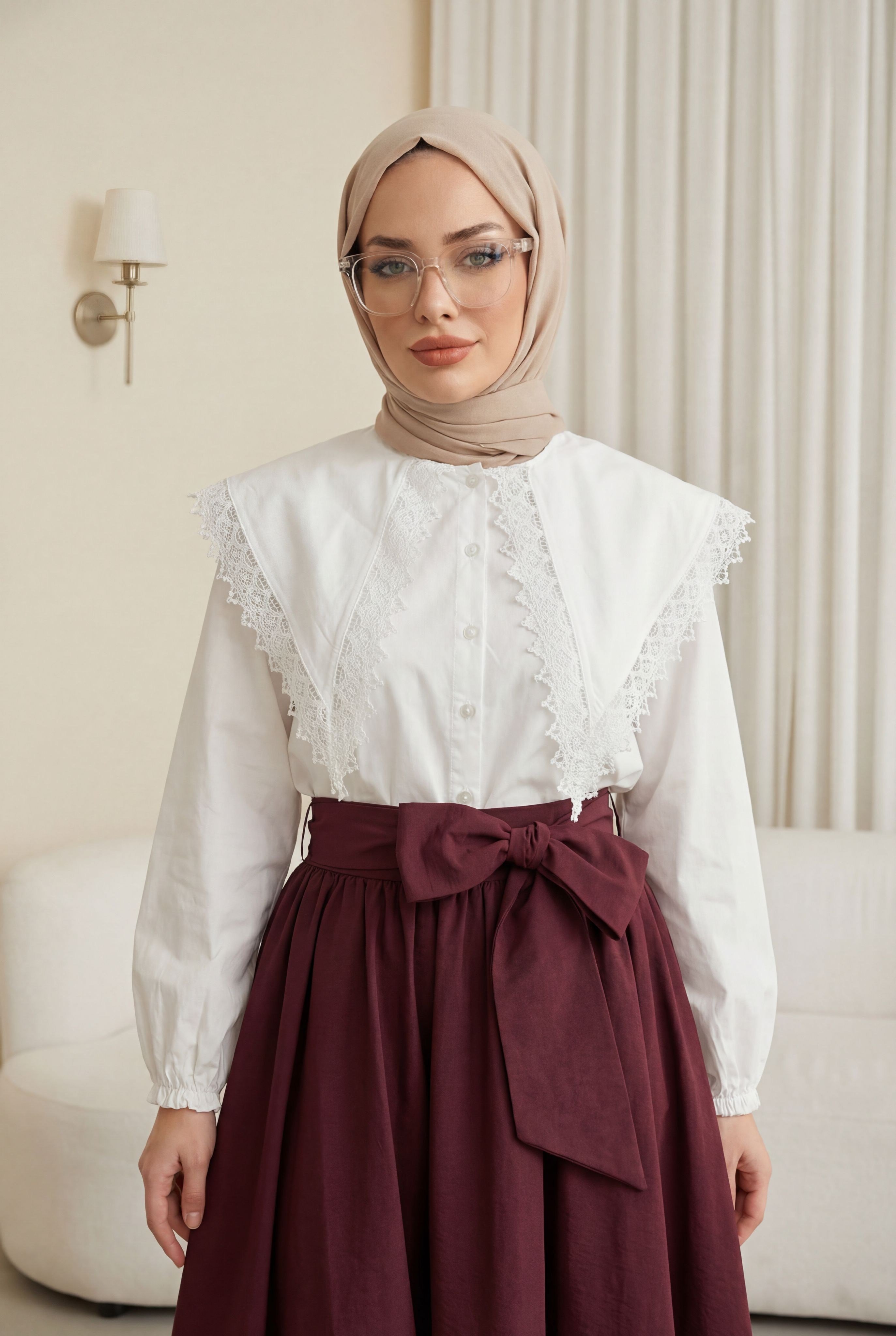 Dantelli Geniş Yakalı Bağcıklı Kolu Lastikli Poplin Gömlek -Beyaz