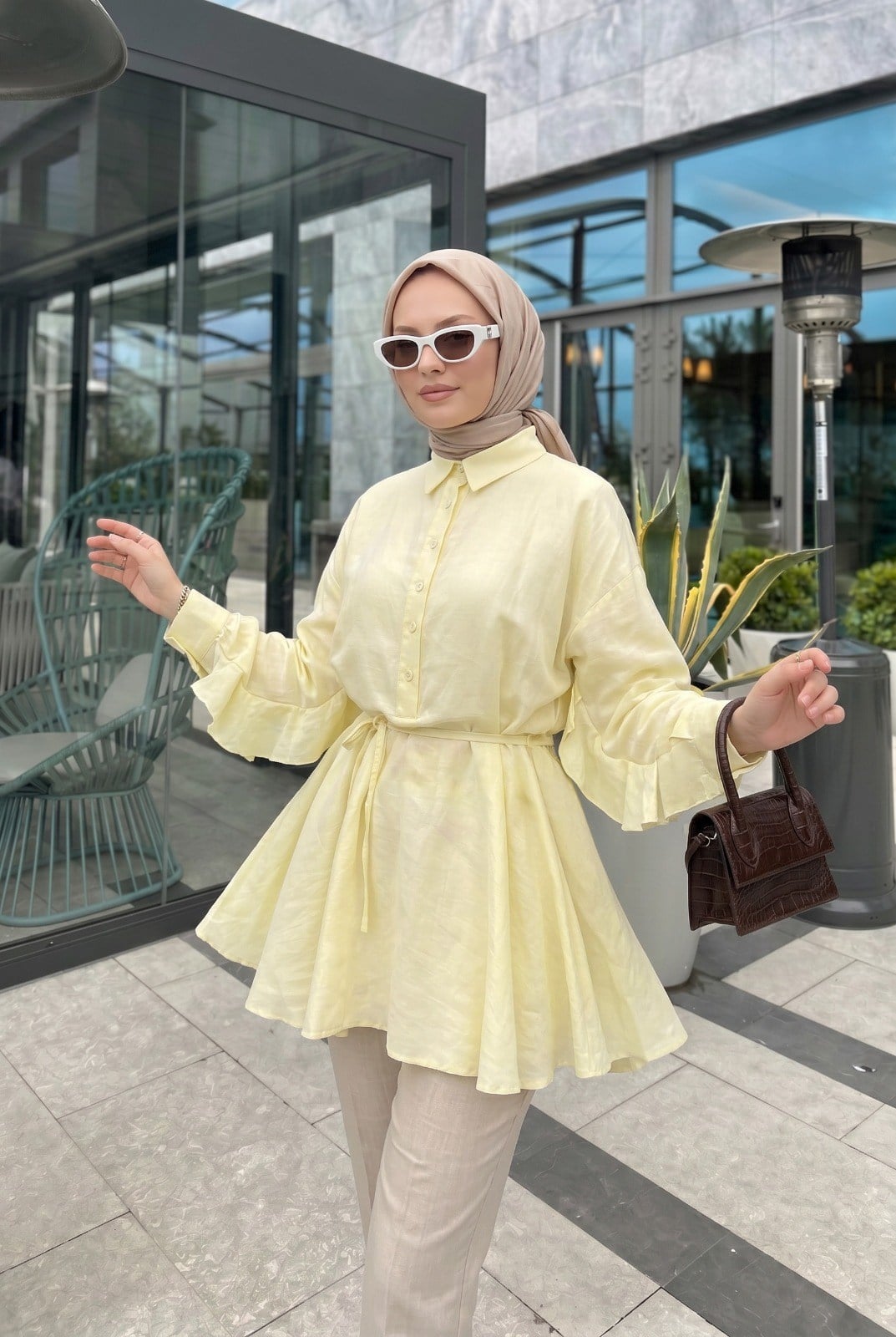 Düğmeli Kemerli Yarasa Kol Volanlı Oversize Modal Tunik  -Sarı