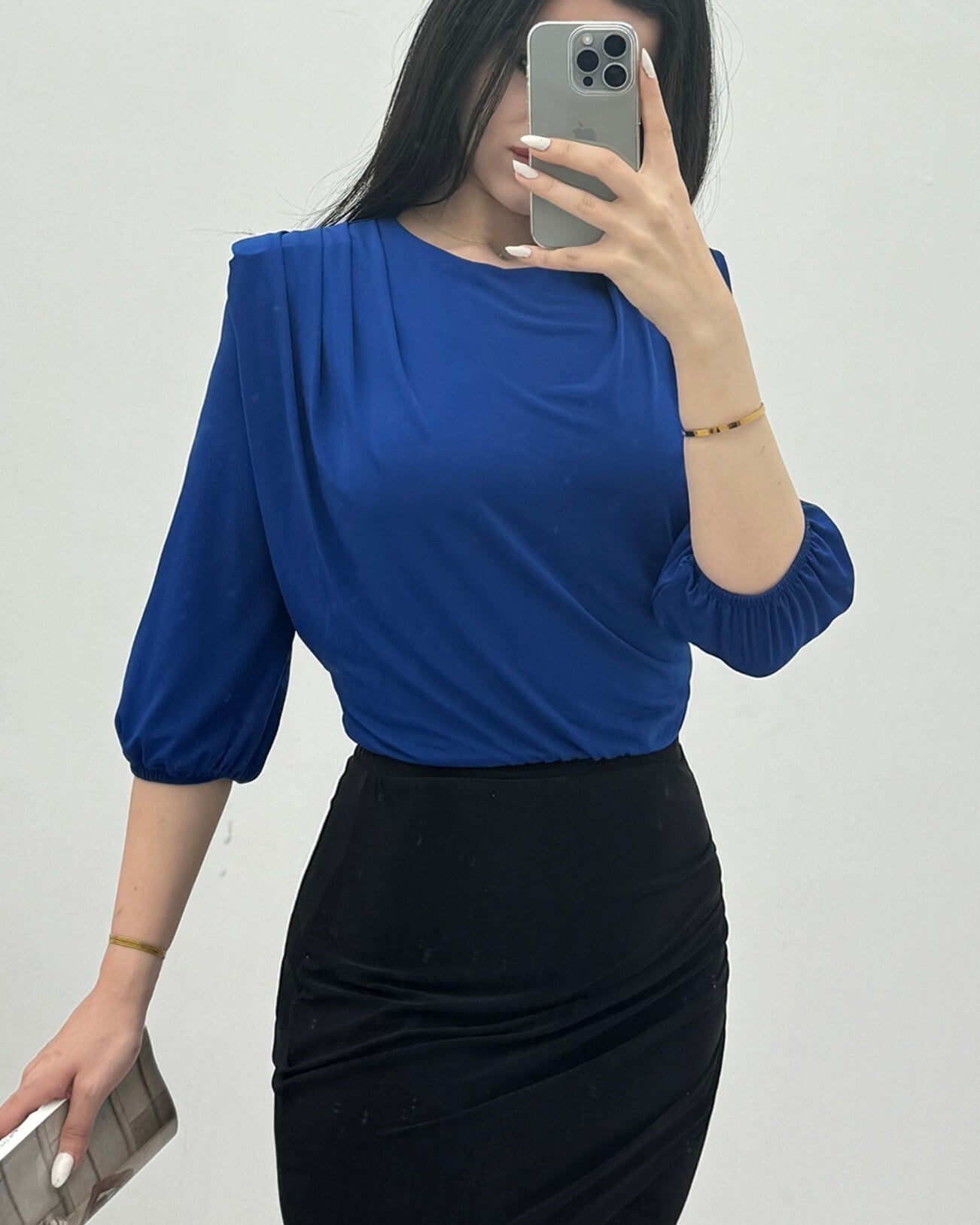 İçi Tulumlu Omuzdan Büzgülü Vatkalı Sendy Bluz -Saks