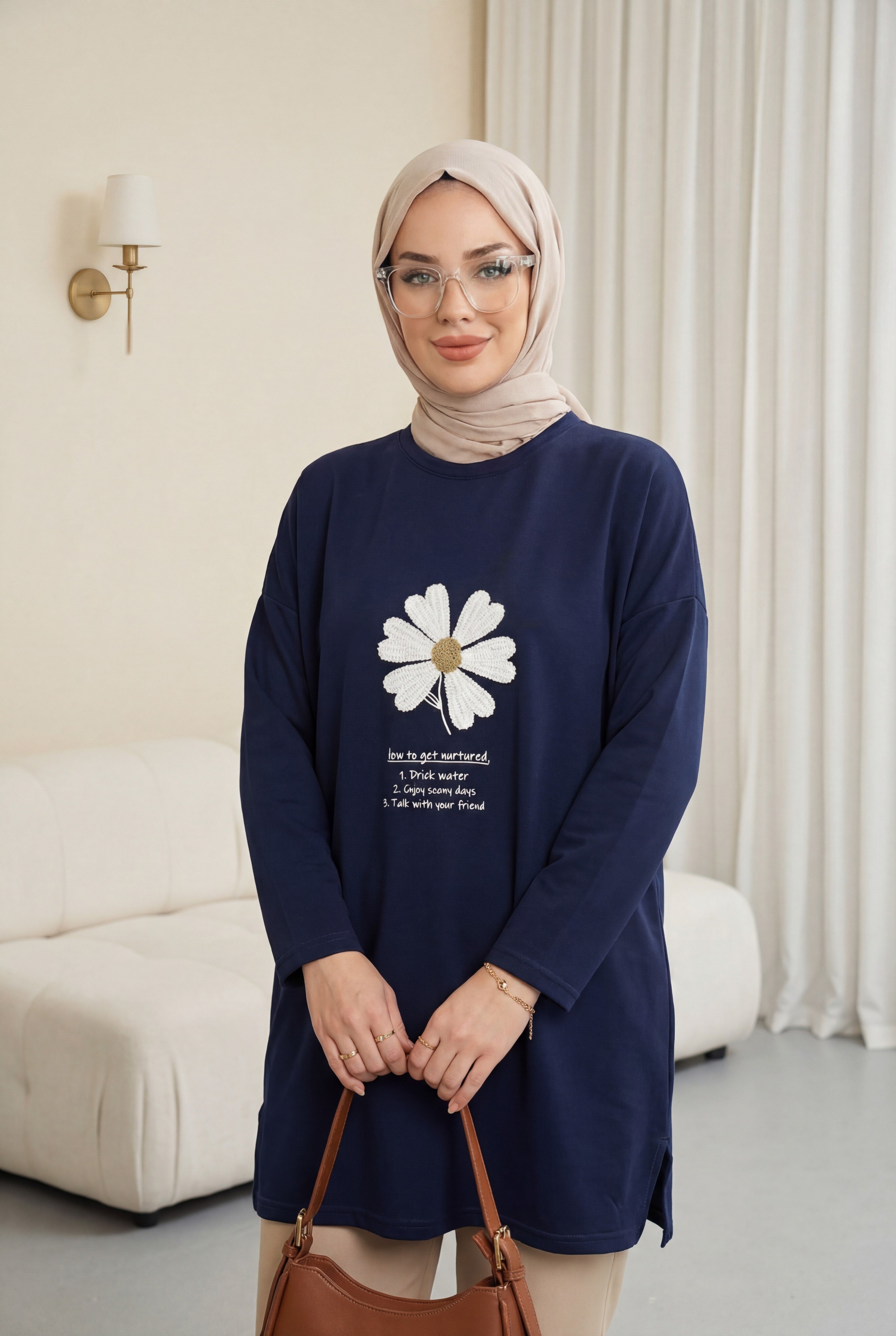 Önü Çiçek Nakışlı Bisiklet Yaka Penye Tunik -Laci