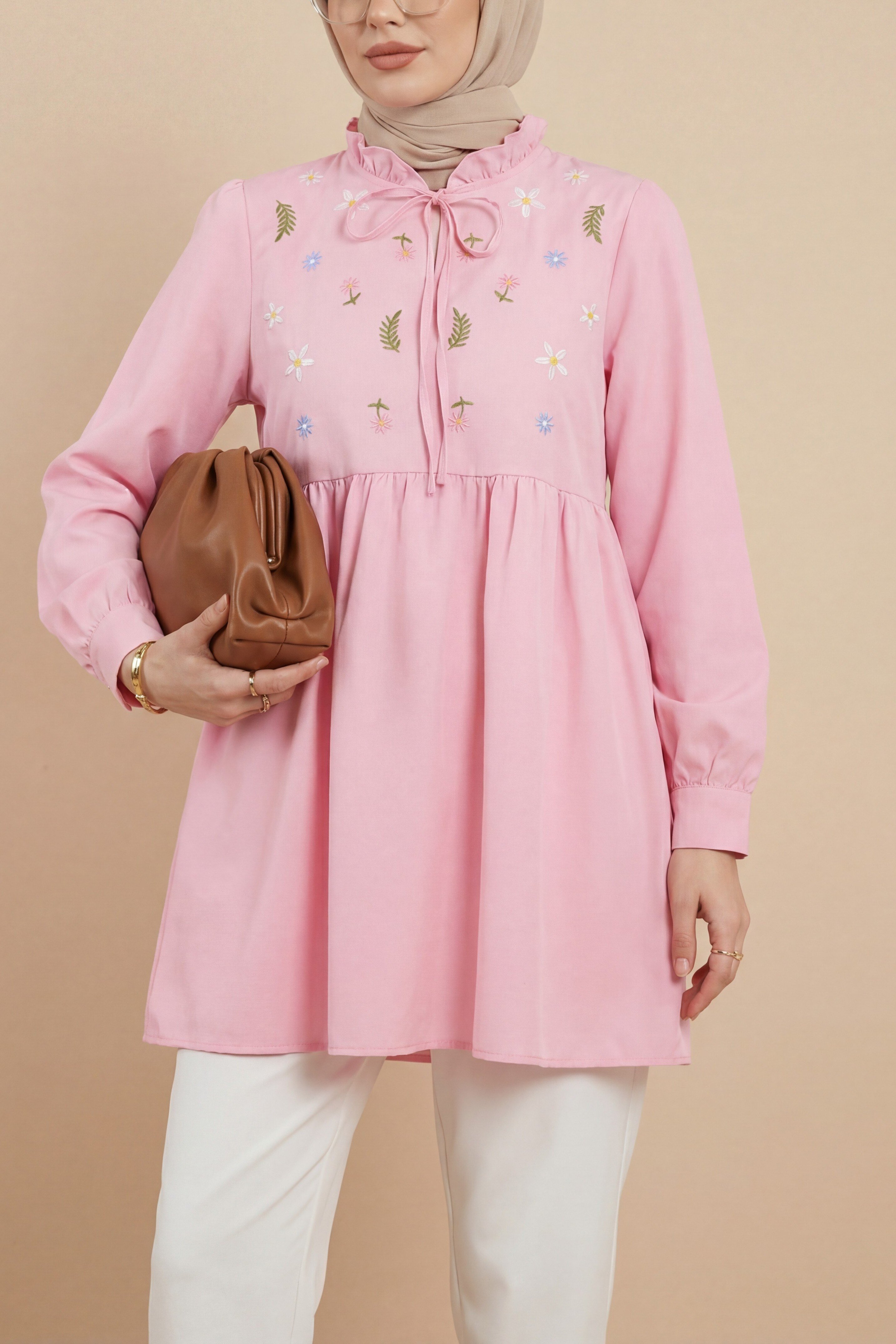 V Yaka Bağlamalı Yakası Fırfırlı Çiçek Nakışlı Poplin Tunik -Pembe