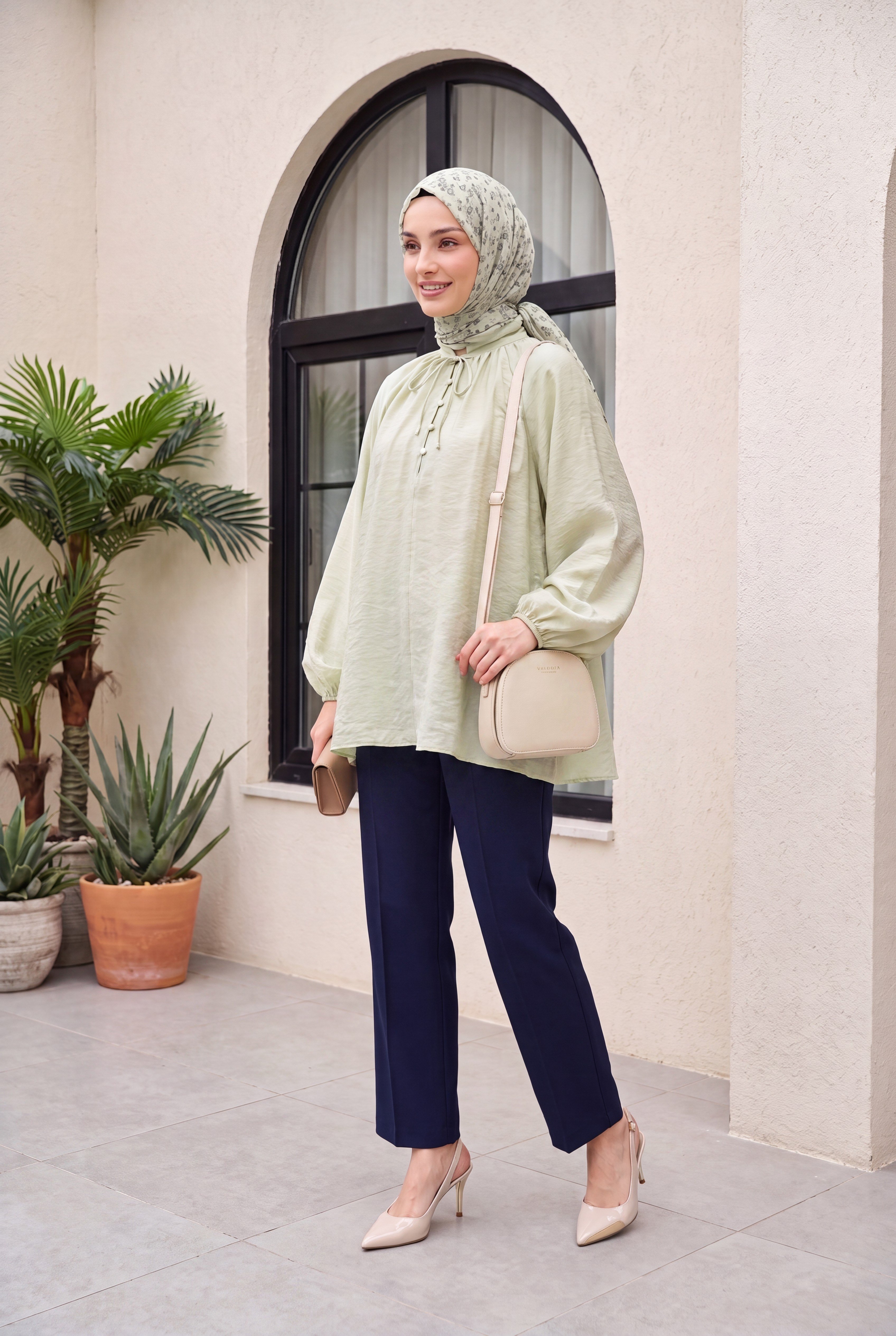 Yakası Bağlamalı Yarım Düğmeli Astarlı Oversize Tül Vual Bluz -Su Yeşili