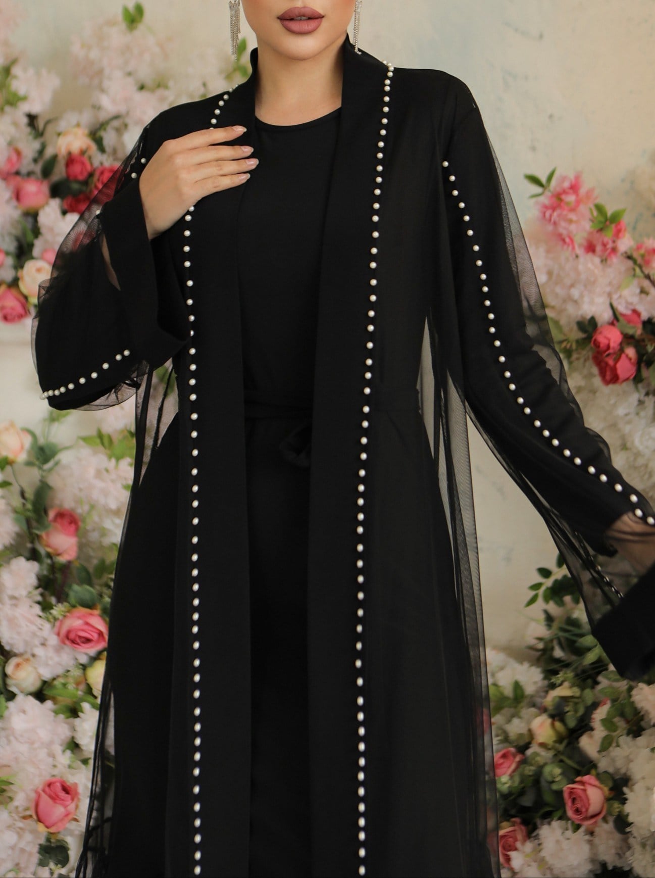 Yakası ve Kolları İncili Beli Bağcıklı İkili Abaya -Siyah
