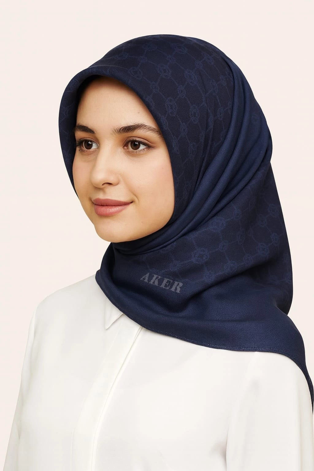 AKER ELEGANCE MONOGRAM EŞARP