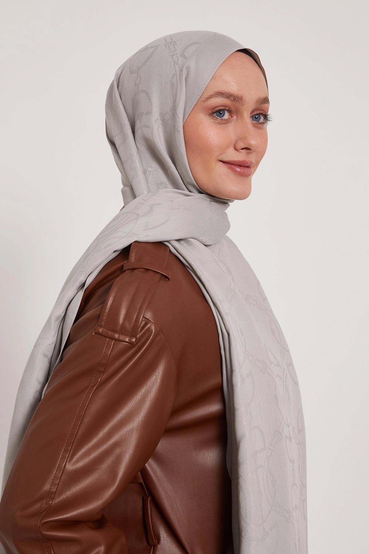 LYOCELL NAİA JAKARLI ŞAL -BULUT GRİSİ