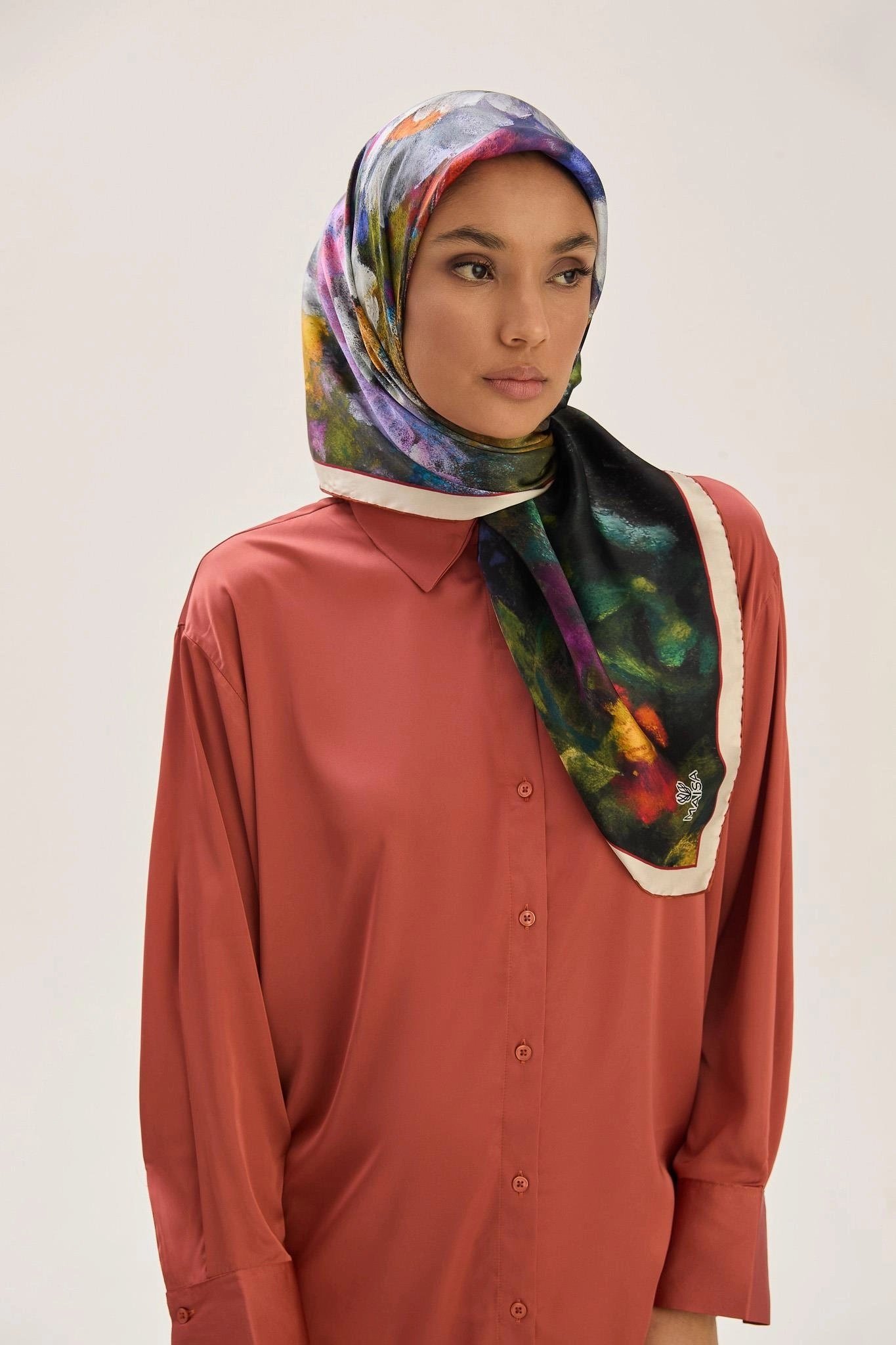MAİSA LADEN SURA İPEK EŞARP 90X90 CM KAHVERENGİ