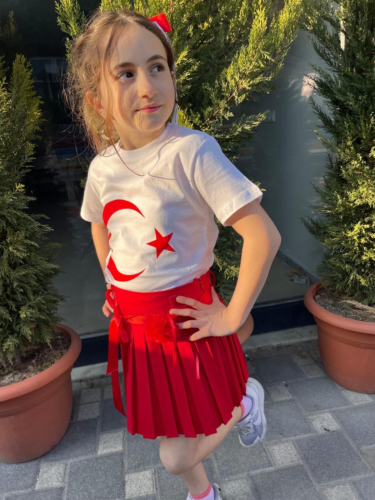 bebeu kırmızı etek