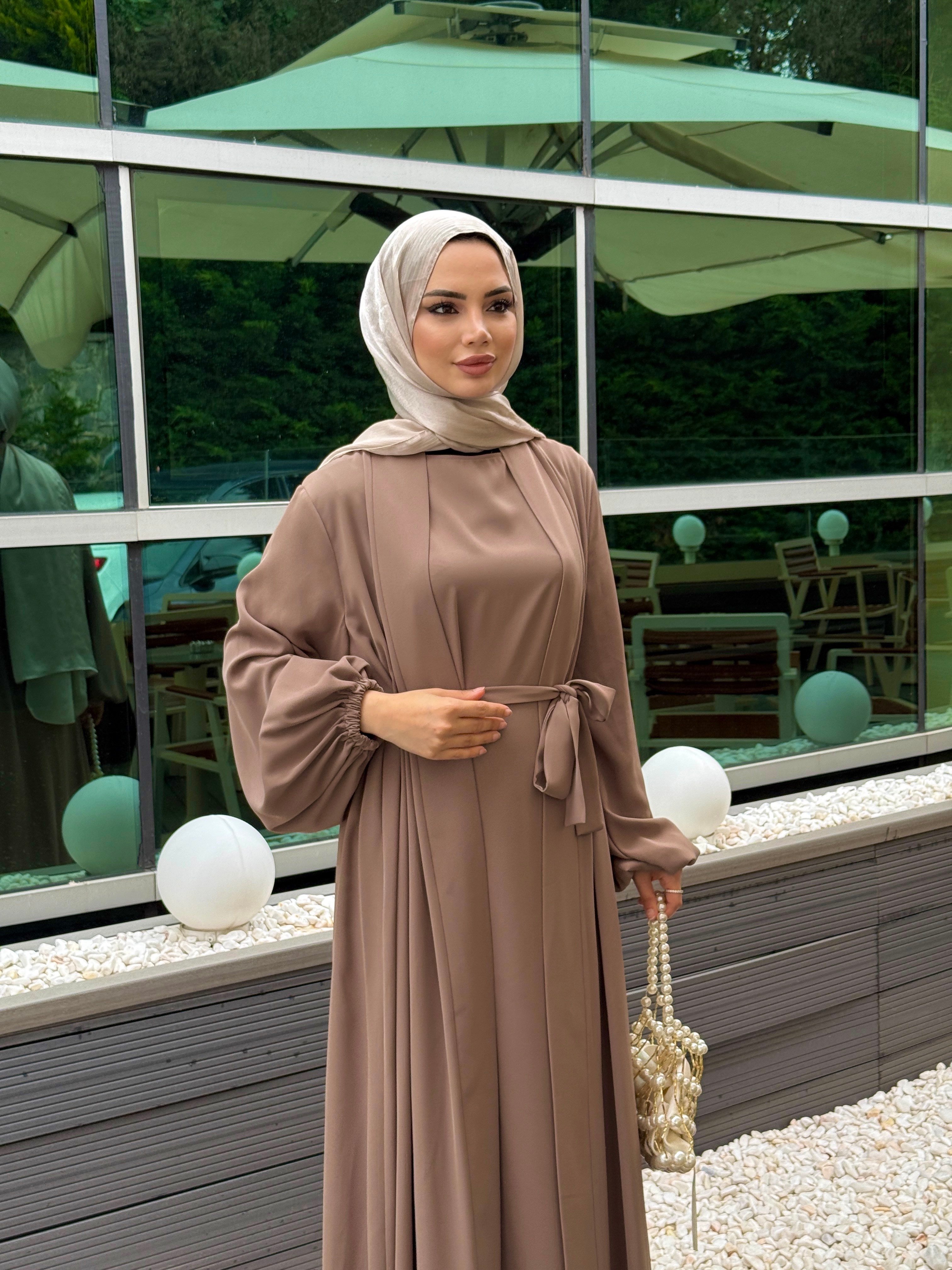 gizia özel dökümlü abaya takım