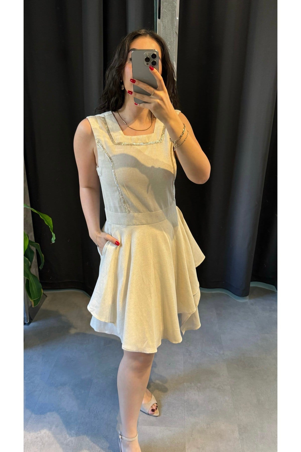 Orj Model Volanlı Boncuklu Elbise