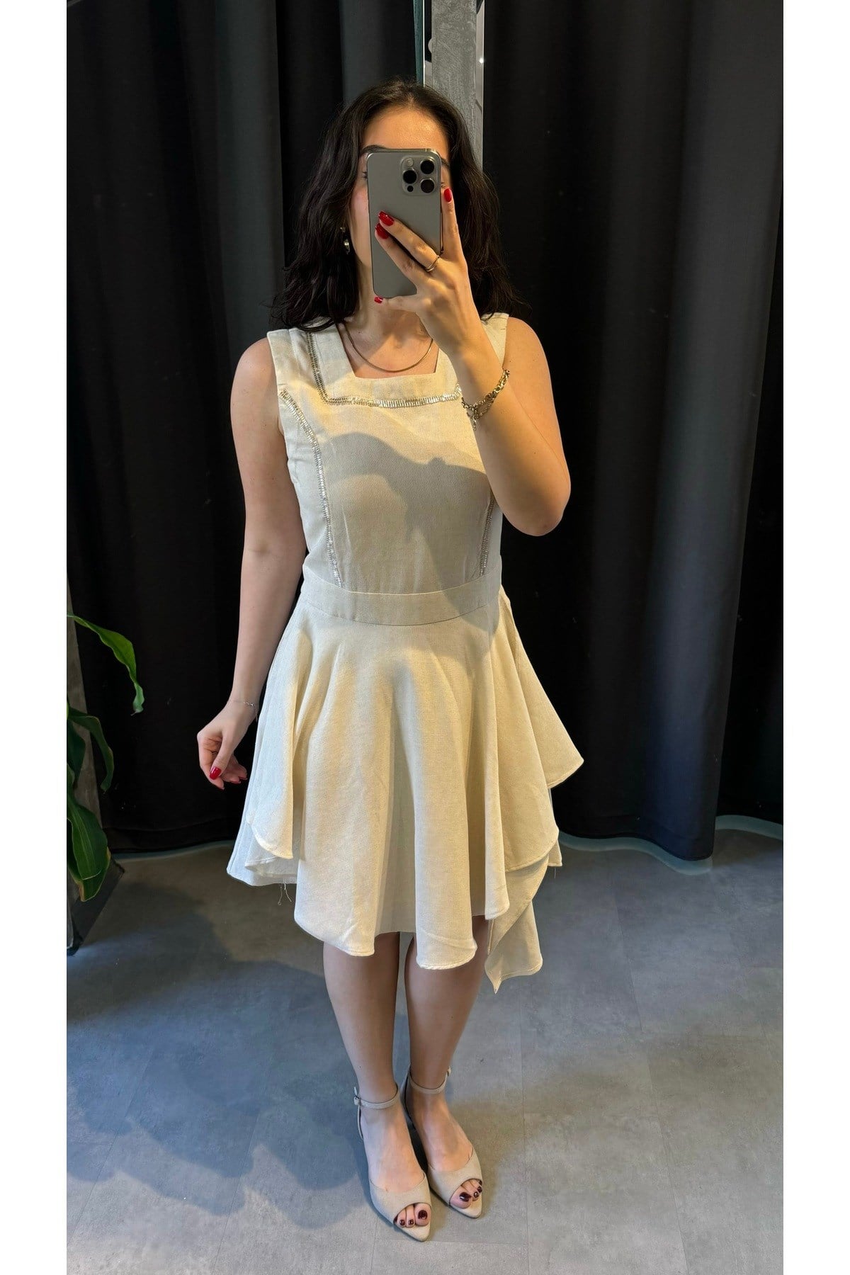 Orj Model Volanlı Boncuklu Elbise
