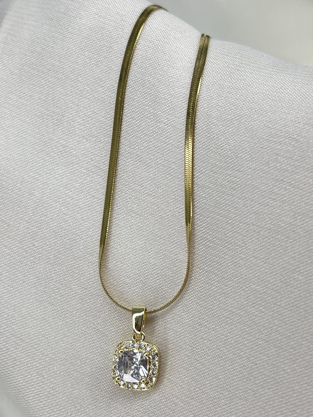 316L 14K Çelik /Paslanmaz Zirkon Taşlı İtalyan Zincir Kadın Kolye Gold