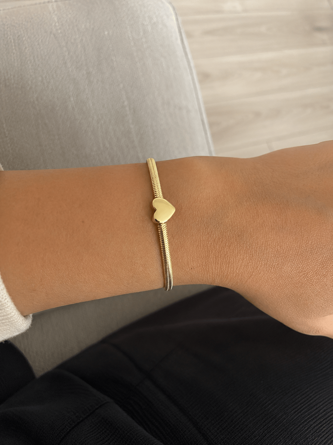 Kalpli Yılan Zincir Gold Bileklik