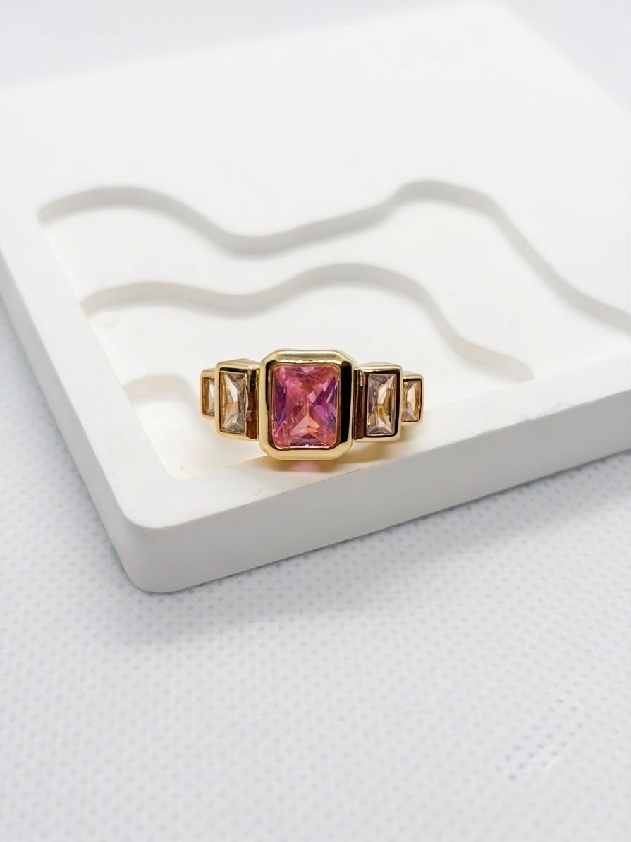 Pembe Baget Taşlı Gold Yüzük