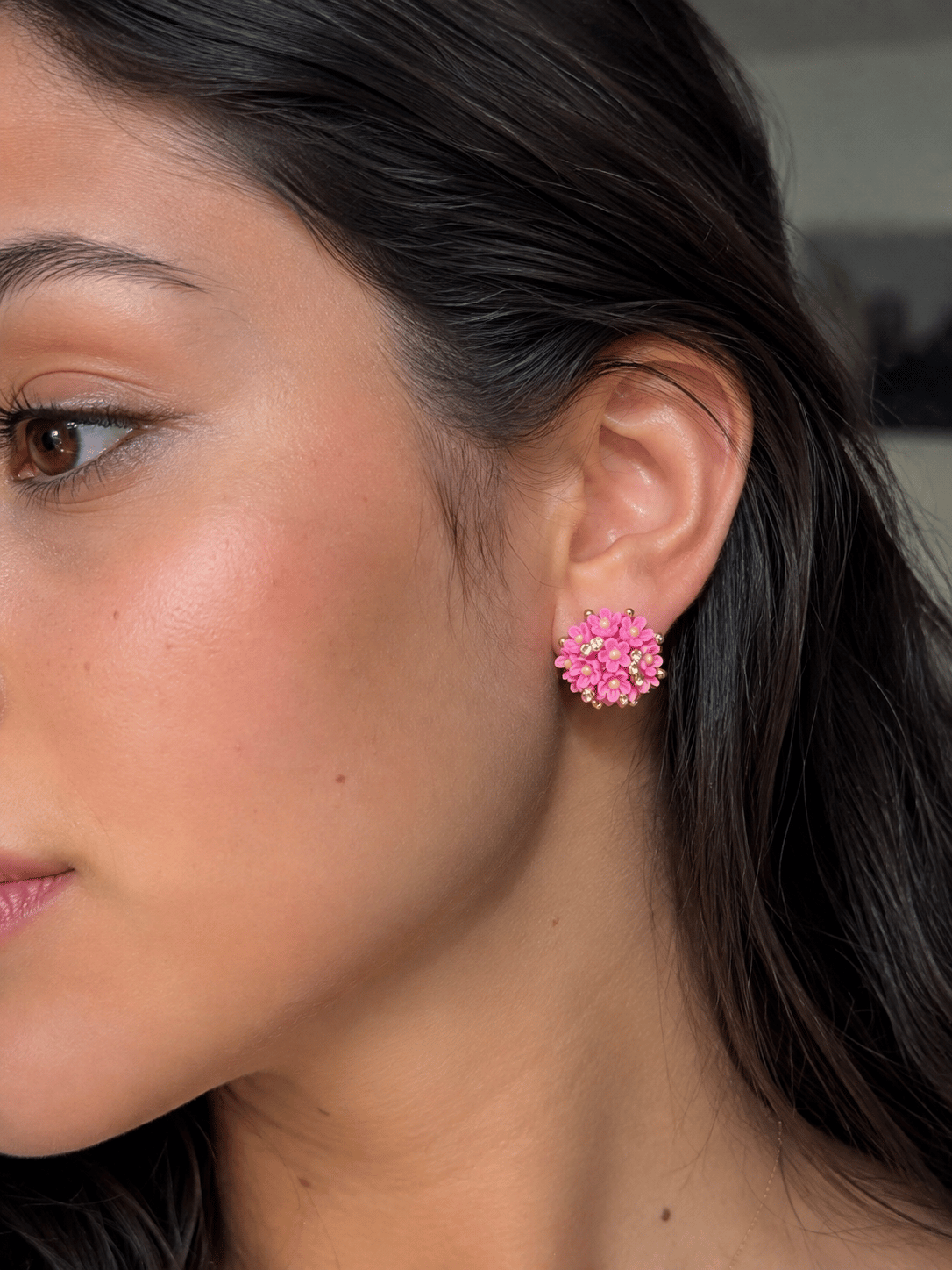 Pembe Renk Taşlı Çiçek Buketi Küpe