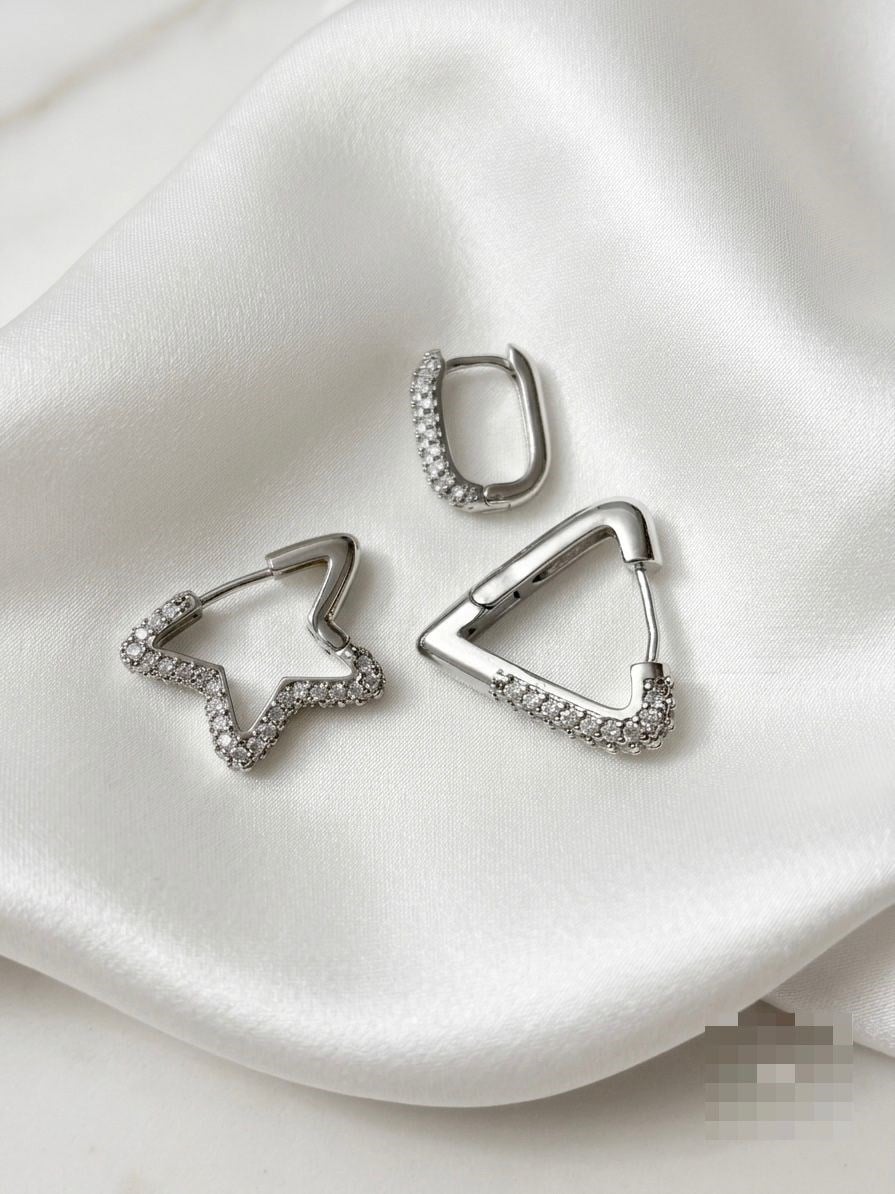 Taş Detaylı Üçlü Silver Küpe Seti