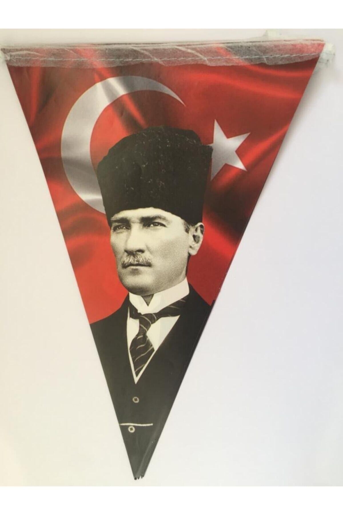 Kırmızı Üçgen Atatürklü Flama